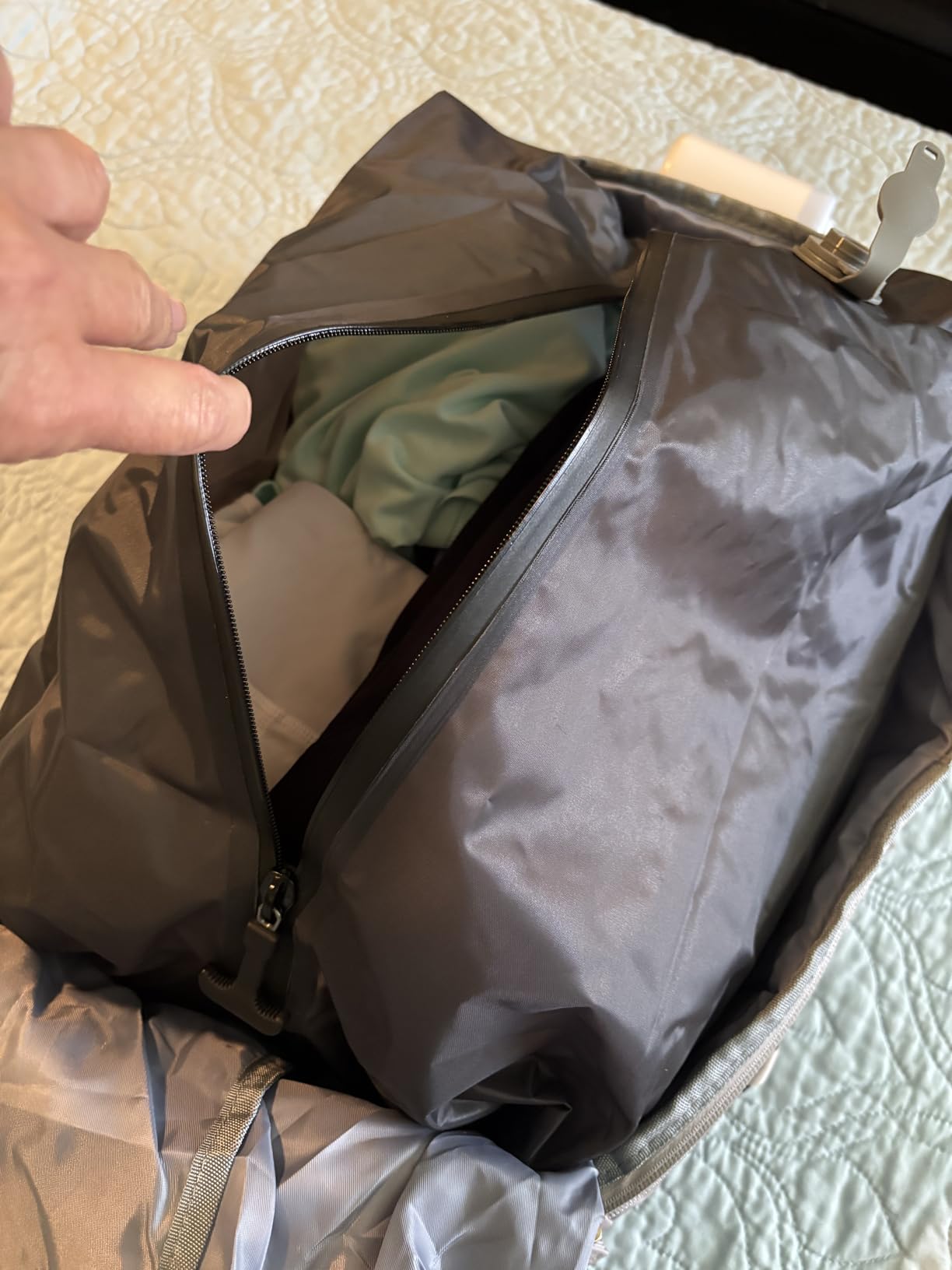 Travel Vacuum Storage Backpack with Air Pump Vacuum Seal Compression Space Saver Bags Clothing Vacpack 18x14x8 inches Travel Bag Carry on Personal item Laptop Work Backpacks Women Men Black - Customer Photo 1