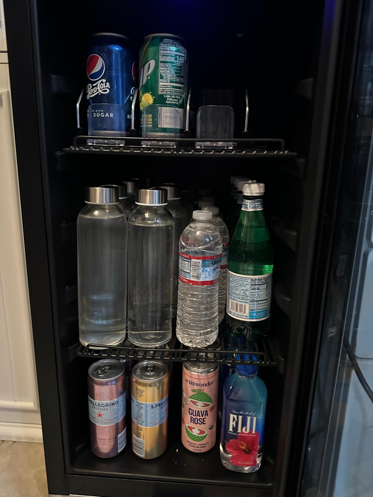 Commercial Beverage Refrigerator, 24.5 Inch 15 Cu. Ft. Drink Fridge, Display Refrigerator with Glass Door, Commercial Display Fridge with 4 Adjustable Shelves, for Shops, Restaurants, Bars Customer Review Commercial Beverage Refrigerator, 24.5 Inch 15 Cu. Ft. Drink Fridge, Display Refrigerator with Glass Door, Commercial Display Fridge with 4 Adjustable Shelves, for Shops, Restaurants, Bars - Customer Photo 1