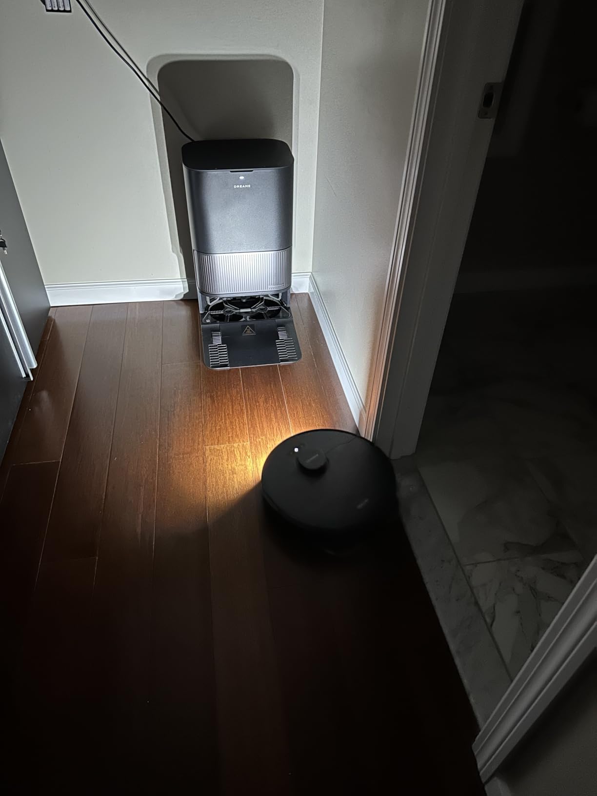DREAME L40s Ultra AE Robot Vacuum and Mop Combo, 19,000Pa Suction, Self Emptying Dust Box, Flexible Mop & 167℉ Self Cleaning Washboard, Diverse Brush Selection, All-in-One Station, Auto Refill Customer Review DREAME L40s Ultra AE Robot Vacuum and Mop Combo, 19,000Pa Suction, Self Emptying Dust Box, Flexible Mop & 167℉ Self Cleaning Washboard, Diverse Brush Selection, All-in-One Station, Auto Refill - Customer Photo 2