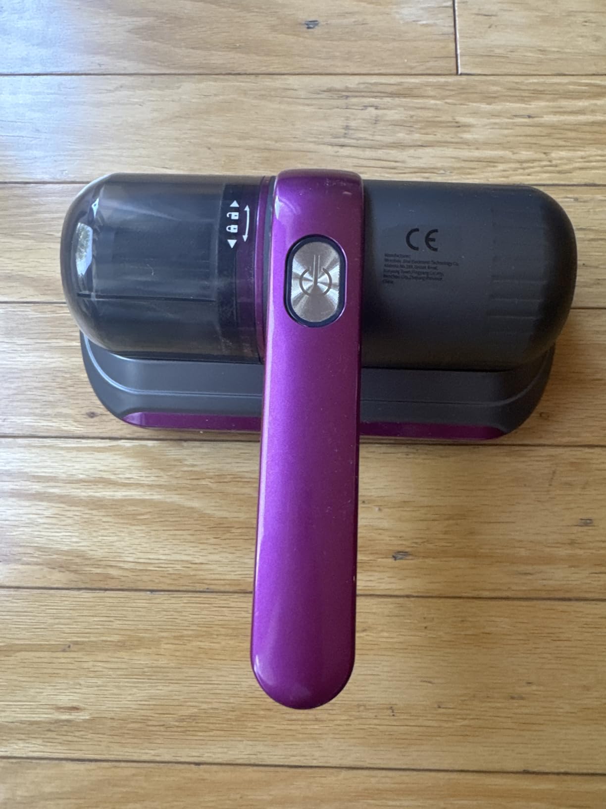 Mattress Vacuum Cleaner, Wireless Handheld Bed Vacuum Cleaner with UV-C Light, HEPA Filter and Ultrasonic Vibration, 12KPa, Suitable for Beds, Sofas, Car Seats, Carpets (Purple) - Customer Photo 1