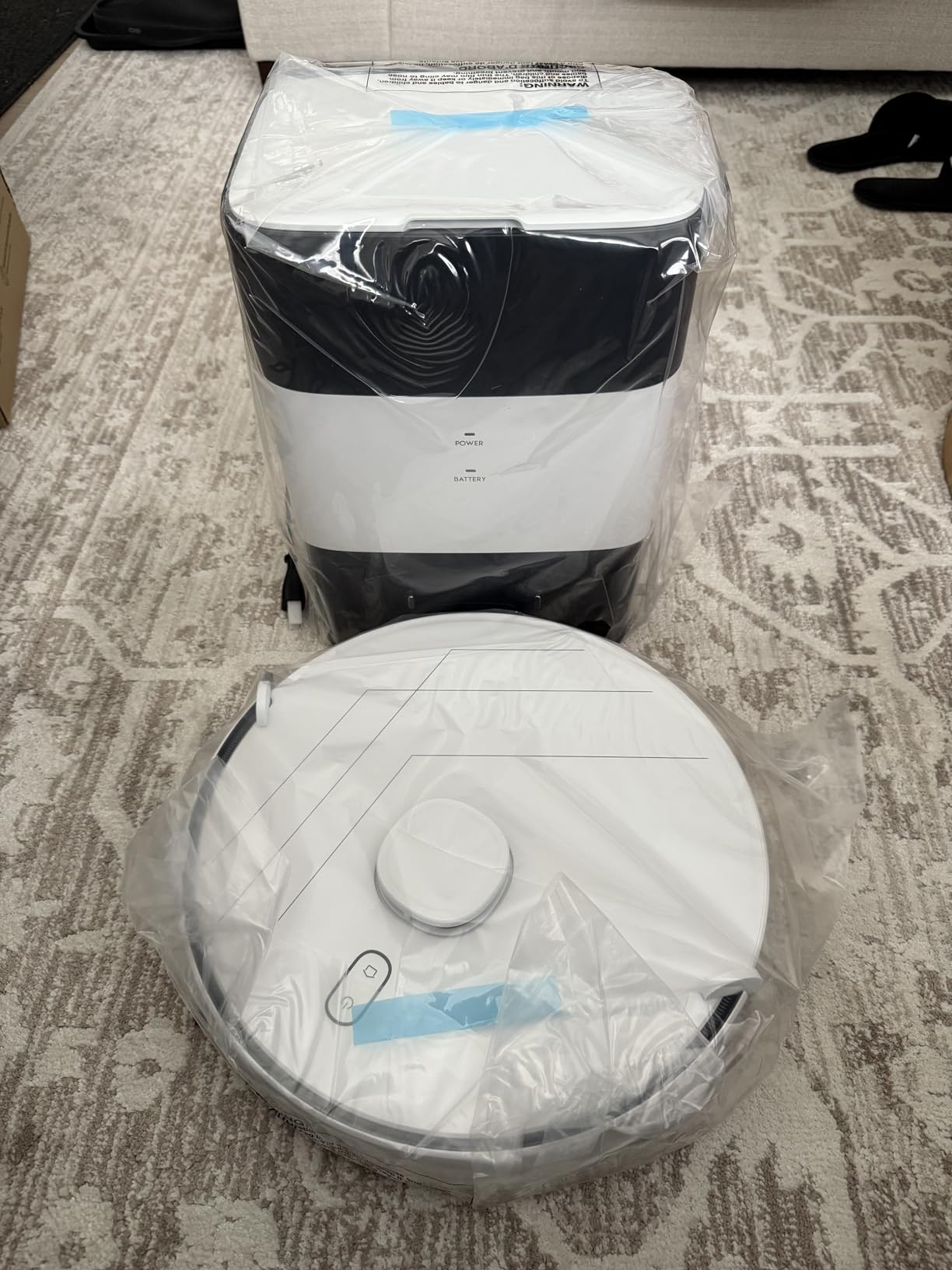 AIRROBO T30+ Robot Vacuum and Mop, Self-Emptying, 6000PA Suction, Proactive Intelligence Avoidance, APP ＆ Voice Control, LiDAR Navigation, Perfect for Pet Hair, Hard Floor,Carpet - Customer Photo 2