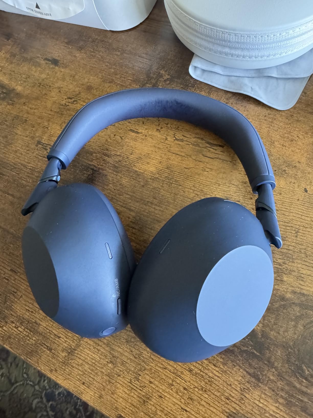 Sony WH-1000XM6 The Best Noise Canceling Wireless Headphones, HD NC Processor QN3, 12 Microphones, Adaptive NC Optimizer, Mastered by Engineers, Studio-Quality, 30-Hour Battery, Black customer photo 2