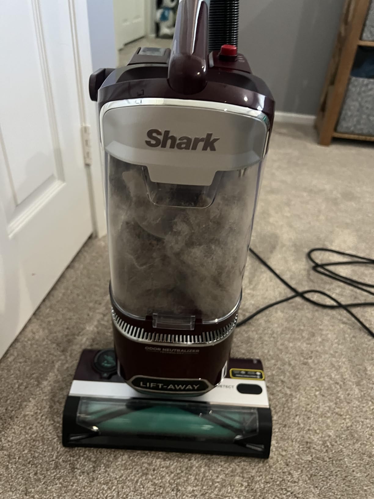 Shark Detect Pro Lift-Away ADV Bagless Upright Vacuum with DuoClean Detect, HEPA Filter, Anti-Allergen, Powerful Suction, and Odor Neutralizer Technology, Evergreen, LA802 Customer Review Shark Detect Pro Lift-Away ADV Bagless Upright Vacuum with DuoClean Detect, HEPA Filter, Anti-Allergen, Powerful Suction, and Odor Neutralizer Technology, Evergreen, LA802 - Customer Photo 1