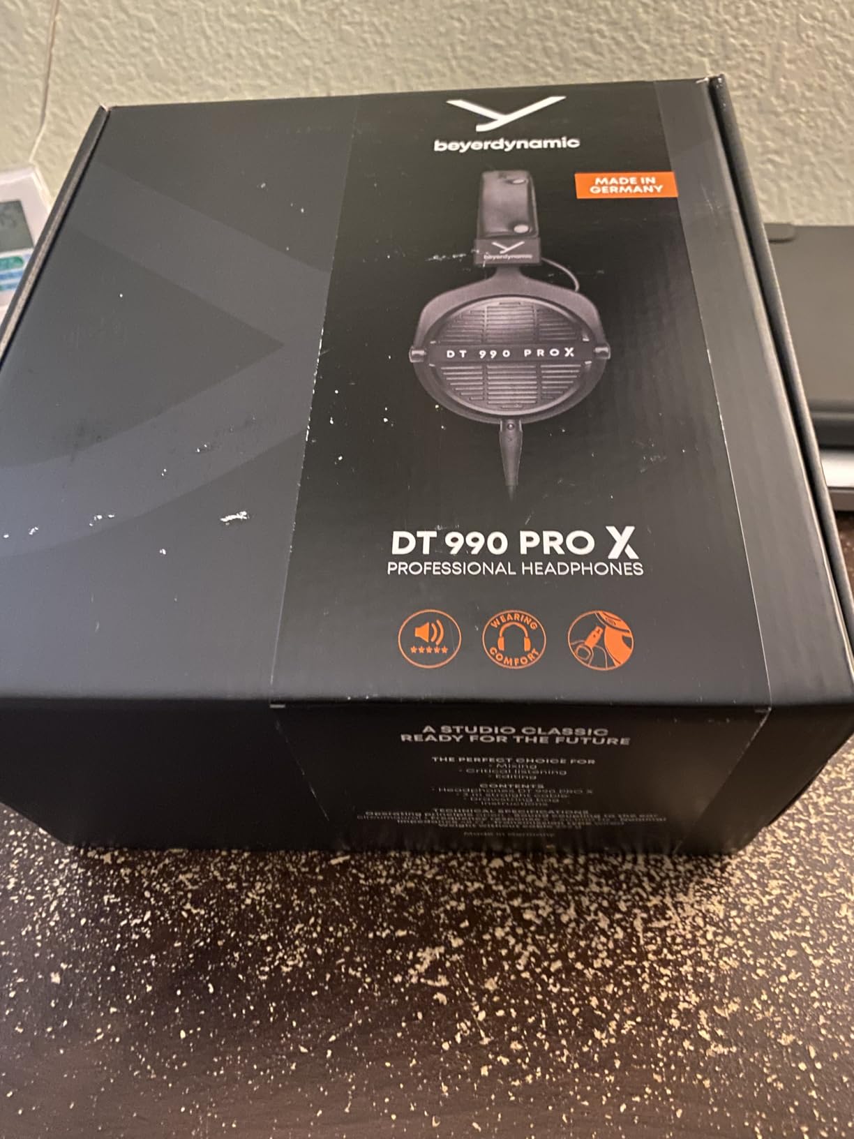 beyerdynamic DT 990 Pro X Over-Ear Studio Wired Headphones for Mixing, Mastering, and Editing (Open) with Detachable Cable Handmade in Germany (48 Ohms) Customer Review beyerdynamic DT 990 Pro X Over-Ear Studio Wired Headphones for Mixing, Mastering, and Editing (Open) with Detachable Cable Handmade in Germany (48 Ohms) - Customer Photo 1