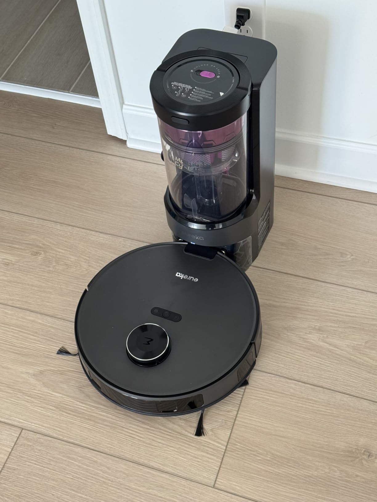 Eureka E20 Plus Robot Vacuum and Mop Combo, Robot Vacuum Cleaner with Bagless Self Emptying Station, 45-Day Capacity 8000Pa Suction and Anti Hair-Tangling Brush App Control LiDAR Navigation Customer Review Eureka E20 Plus Robot Vacuum and Mop Combo, Robot Vacuum Cleaner with Bagless Self Emptying Station, 45-Day Capacity 8000Pa Suction and Anti Hair-Tangling Brush App Control LiDAR Navigation - Customer Photo 1