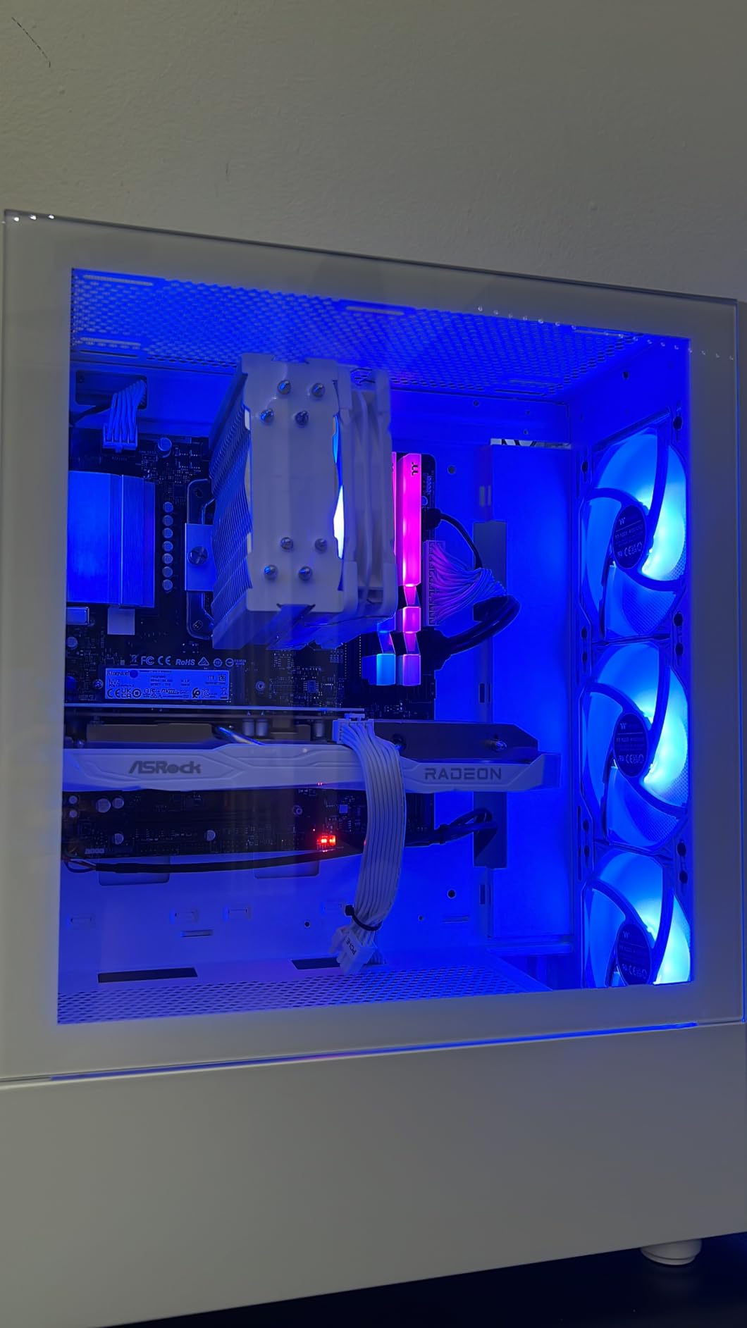 Thermaltake LCGS Quartz i1460 Gaming Desktop (Intel Core™ i5-14400F, ToughRam DDR4 3600Mhz 16GB RGB Memory, NVIDIA GeForce® RTX 5060, 1TB NVMe M.2, WiFi, Windows 11) S2QT-B760-560-LCS Customer Review Thermaltake LCGS Quartz i1460 Gaming Desktop (Intel Core™ i5-14400F, ToughRam DDR4 3600Mhz 16GB RGB Memory, NVIDIA GeForce® RTX 5060, 1TB NVMe M.2, WiFi, Windows 11) S2QT-B760-560-LCS - Customer Photo 2