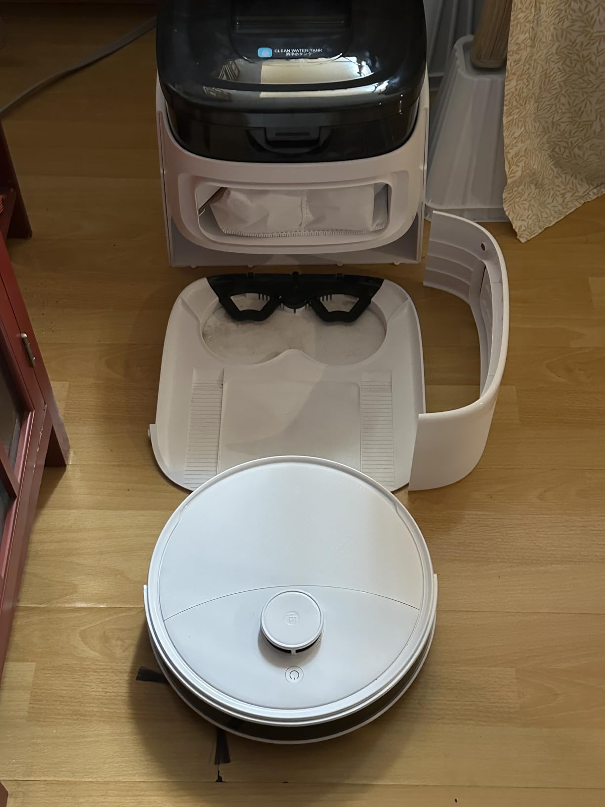 Lefant M210 Pro Robot Vacuum, Slim Quiet, 3 Adjustable Suction Levels, 6 Modes, Robot Vacuum Cleaner for Pet Hair, Hard Floors & Low Carpets, Self-Charging, WiFi/App/Alexa Control, Gray Customer Review Lefant M210 Pro Robot Vacuum, Slim Quiet, 3 Adjustable Suction Levels, 6 Modes, Robot Vacuum Cleaner for Pet Hair, Hard Floors & Low Carpets, Self-Charging, WiFi/App/Alexa Control, Gray - Customer Photo 1
