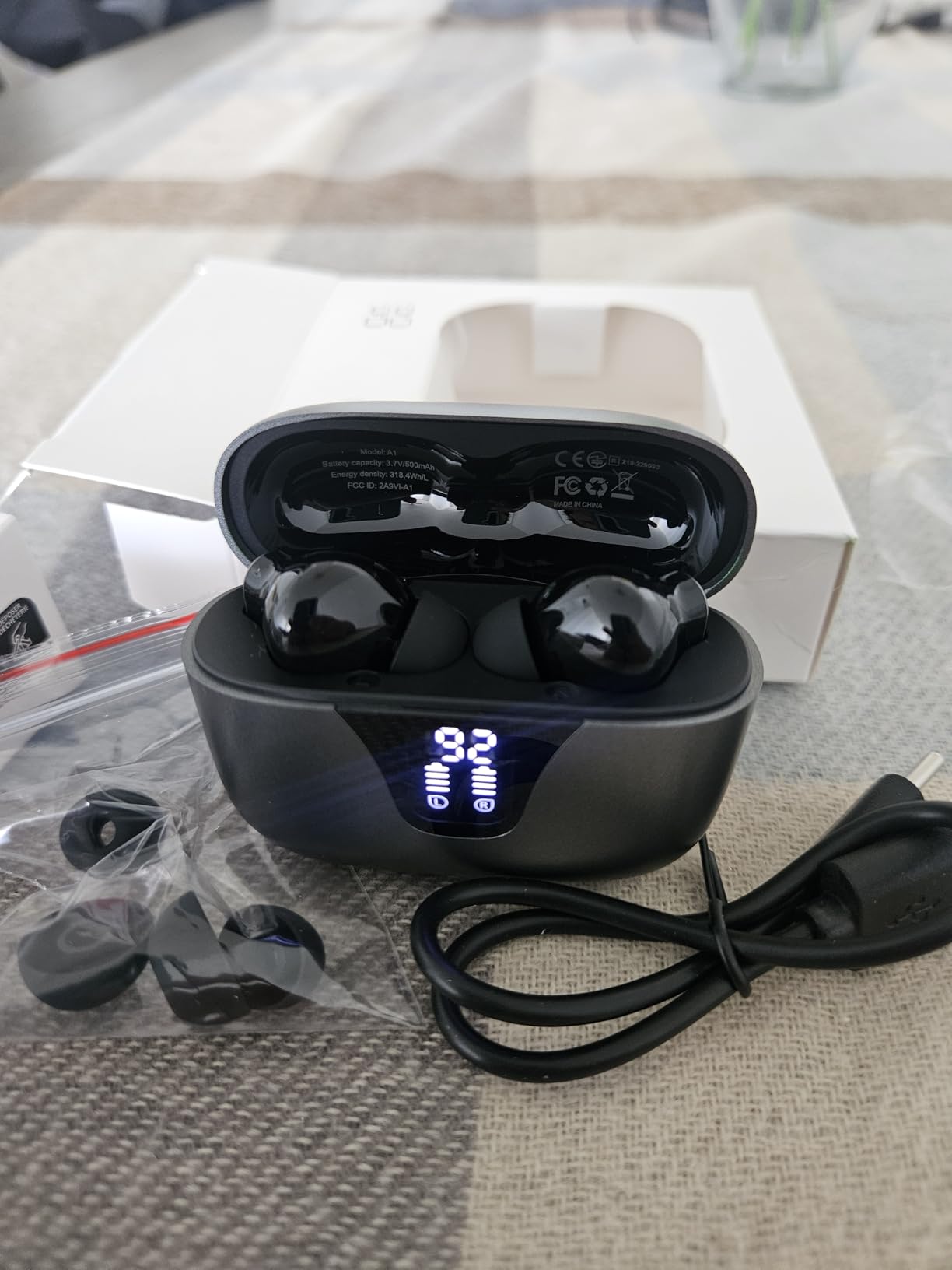 ZIUTY Wireless Earbuds Bluetooth Headphones, 50H Playtime Ear Buds with Mic, LED Digital Display Charging Case, IPX7 Waterproof, Deep Bass Stereo, in-Ear Earphone for iPhone Andriod Phone Customer Review ZIUTY Wireless Earbuds Bluetooth Headphones, 50H Playtime Ear Buds with Mic, LED Digital Display Charging Case, IPX7 Waterproof, Deep Bass Stereo, in-Ear Earphone for iPhone Andriod Phone - Customer Photo 1