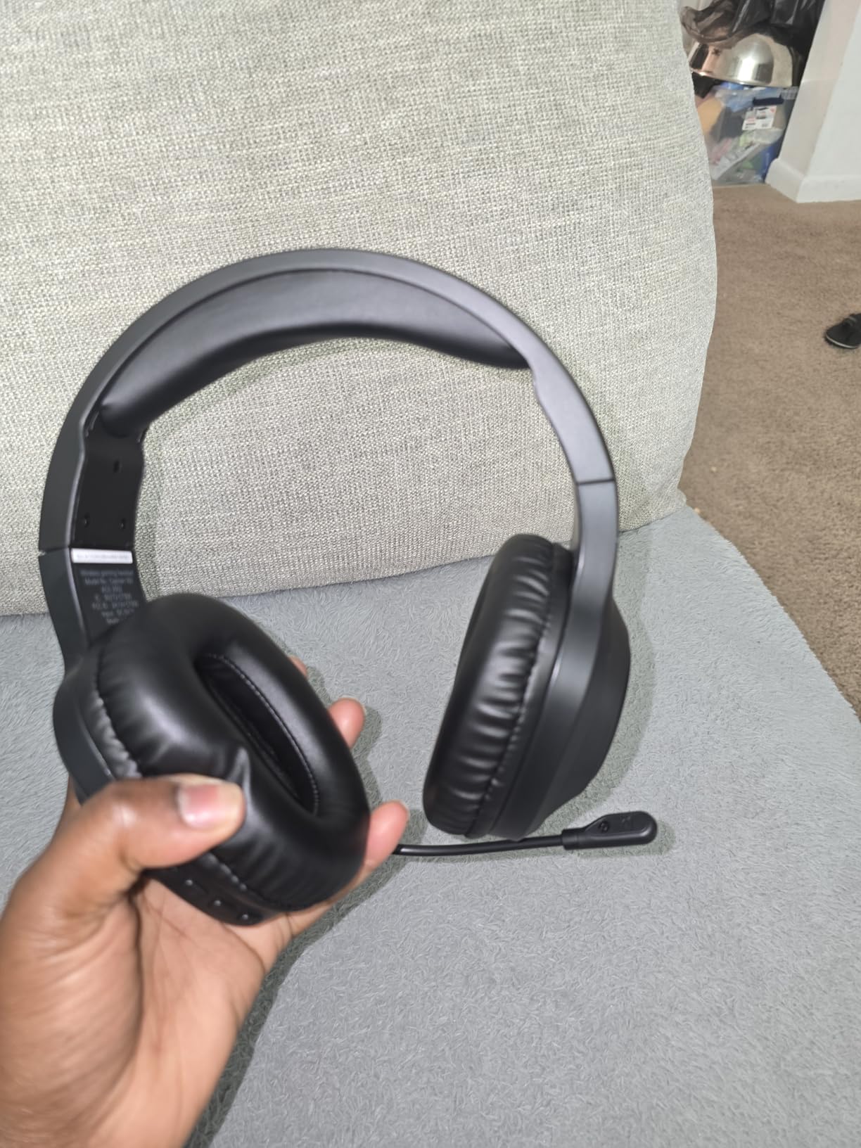 AOC Wireless Gaming Headset Compatible with PS5/4, Nintendo Switch, PC, Bluetooth 5.4 & 2.4GHz Gaming Headphones with Noise Canceling Mic, RGB, Type-C, 20ms Latency, 45H, 7.1 Virtual Surround- Black - Customer Photo 2