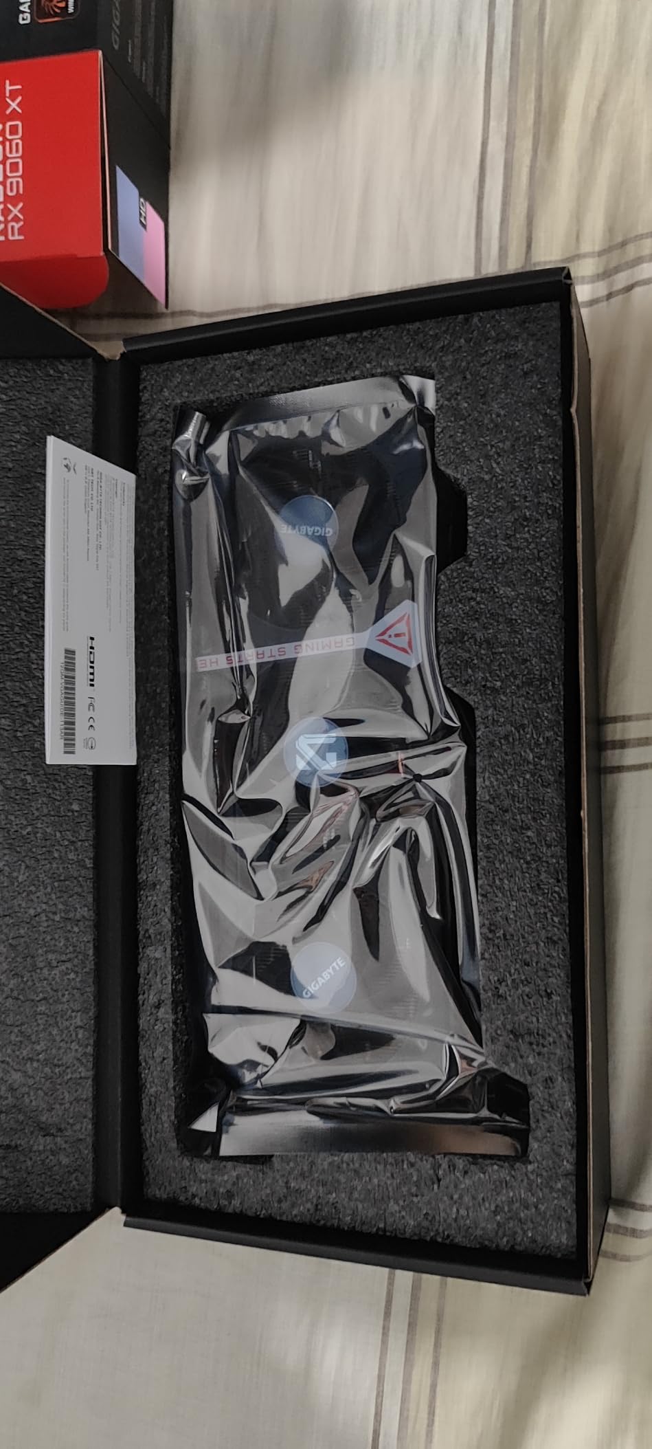 GIGABYTE Radeon RX 9060 XT Gaming OC 16G Graphics Card Customer Review GIGABYTE Radeon RX 9060 XT Gaming OC 16G Graphics Card - Customer Photo 3