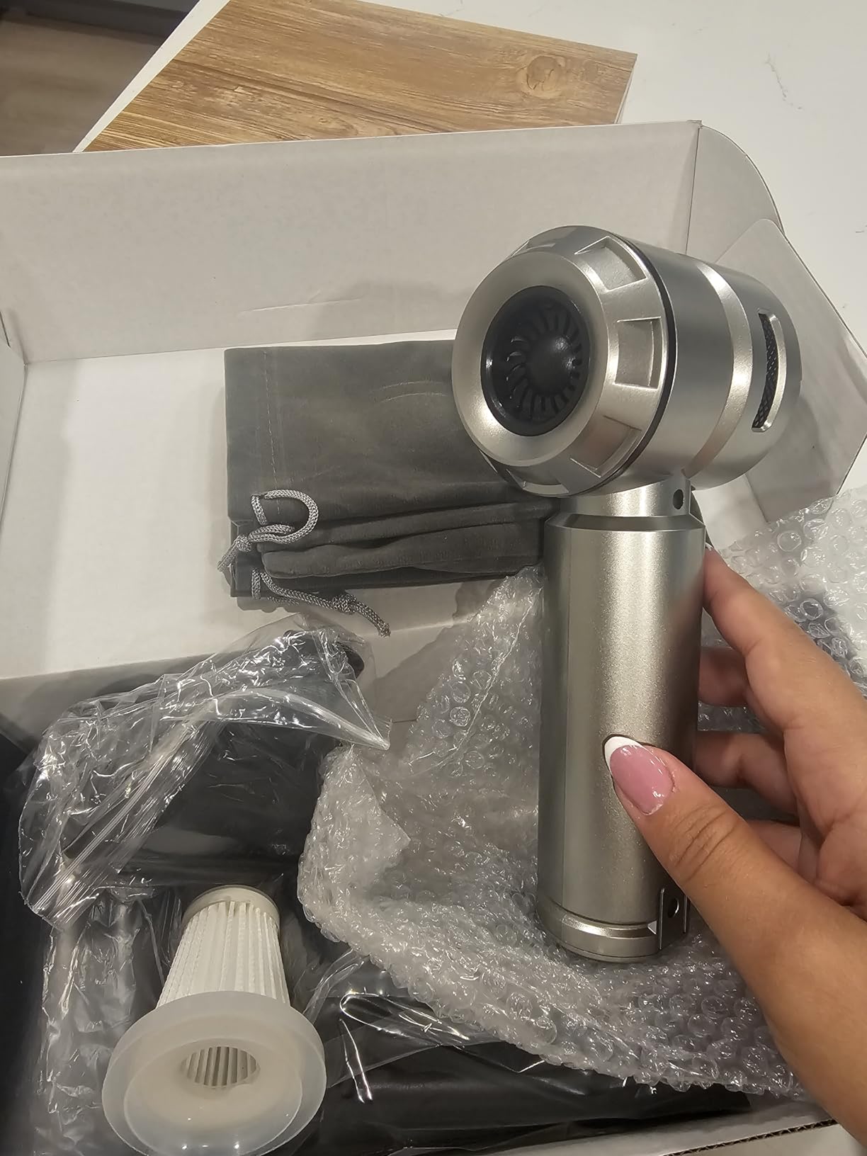Car Vacuum,3 Suction Modes,Portable Mini Cordless Cleaner with 24000pa Suction Power,Type-C Charge,Handheld Vacuum for Home,Car, Office Desk, Keyboards(Dark Silver) - Customer Photo 2