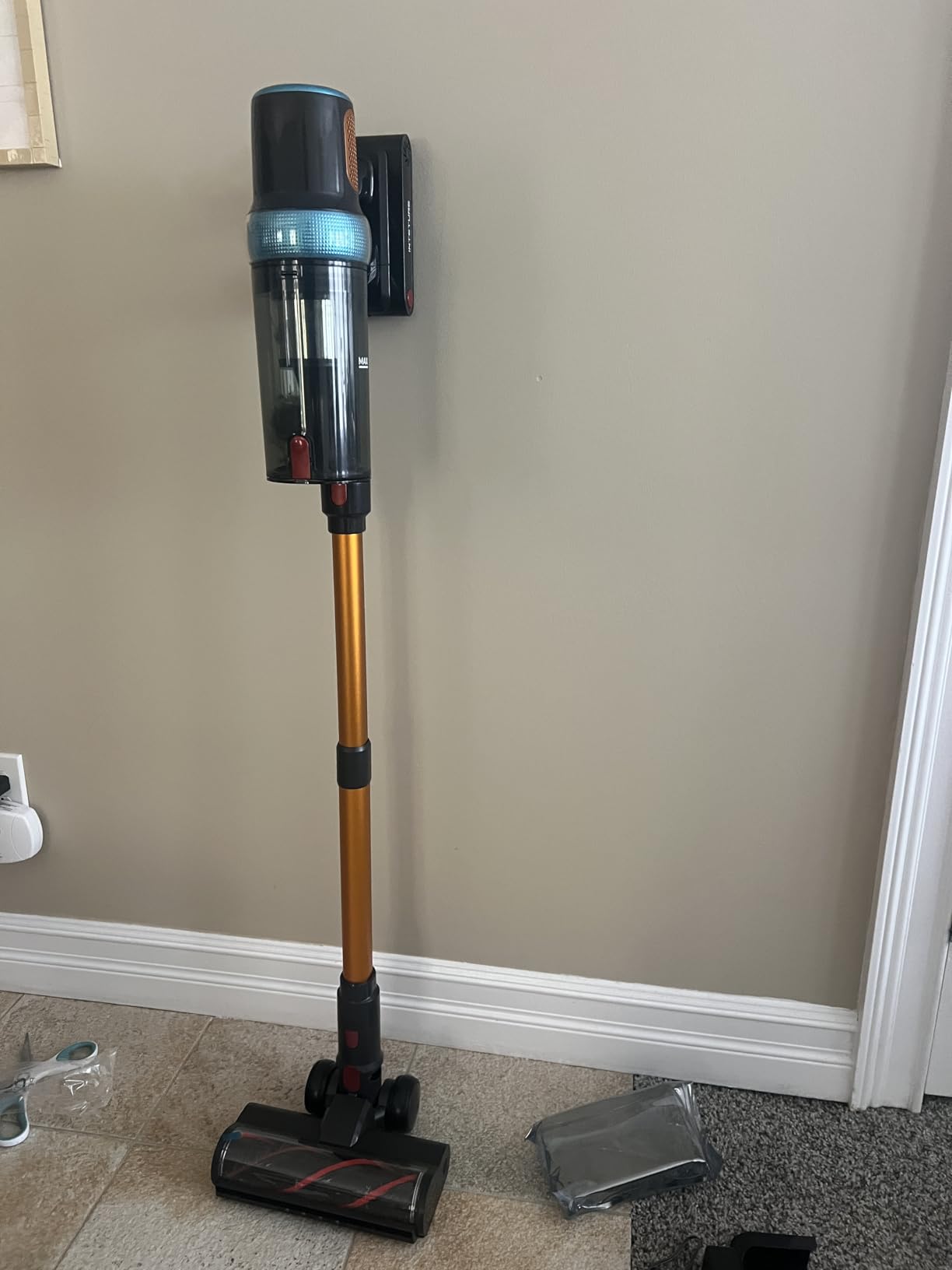 Cordless Vacuum Cleaner, Upgraded 600W 50Kpa 65Mins Vacuum Cleaners for Home, LED Touch Screen Stick Vacuum with Rechargeable Wall Mount & 3.3Ft Extendable Hose for Carpets/Pet Hair/All Floor - Customer Photo 1