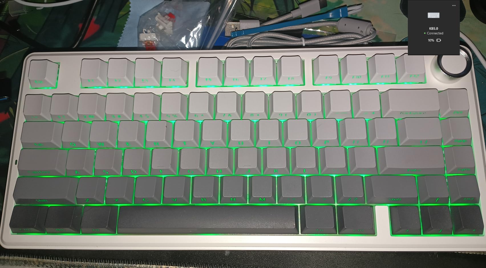 TECURS 75% Mechanical Keyboard for Gaming & Office, Creamy Sound, Gasket Mount, Hot-Swap RGB Backlit 81 Keys Keyboard for Laptop/PC/Mac, 2.4G/Bluetooth/Wired Mode, Gradient Grey Customer Review TECURS 75% Mechanical Keyboard for Gaming & Office, Creamy Sound, Gasket Mount, Hot-Swap RGB Backlit 81 Keys Keyboard for Laptop/PC/Mac, 2.4G/Bluetooth/Wired Mode, Gradient Grey - Customer Photo 1