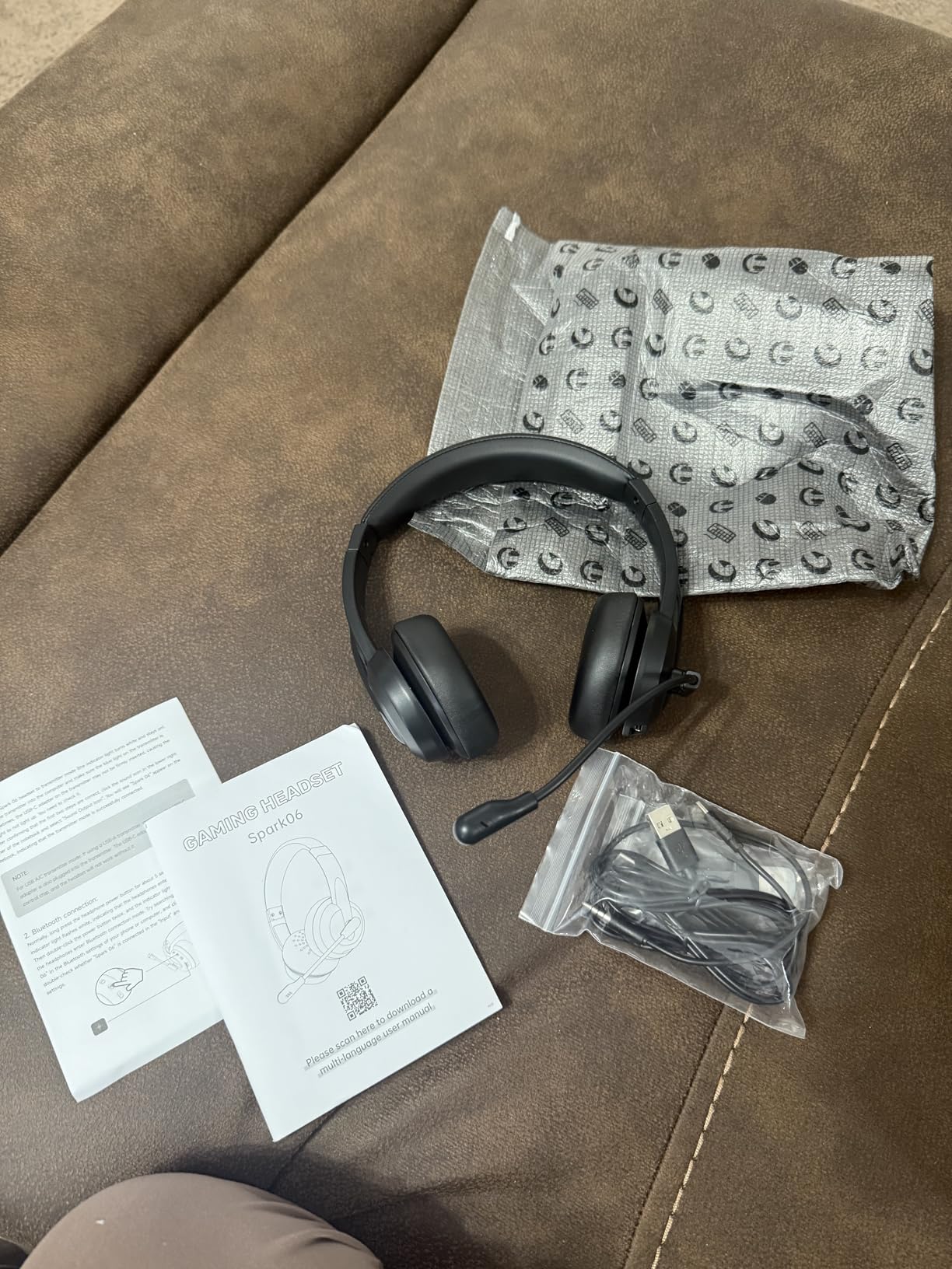 Wireless Headset with Mic for Work with AI Noise Cancelling Mic for Clear Calls, Bluetooth V5.3 Headphones with Microphone to USB A/C Dongle & Mic Mute for Computer Laptop PC iPhone (Black) Customer Review Wireless Headset with Mic for Work with AI Noise Cancelling Mic for Clear Calls, Bluetooth V5.3 Headphones with Microphone to USB A/C Dongle & Mic Mute for Computer Laptop PC iPhone (Black) - Customer Photo 2