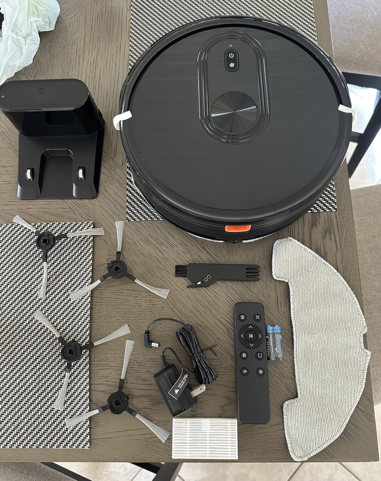 Robot Vacuum and Mop Combo, 2 in 1 Vacuuming & Mopping Robot with Schedule, App/Bluetooth/Voice, 3200Pa Max Suction, Self-Charging Robot Vacuum Cleaner, Slim, Ideal for Pet Hair, Hard Floor, Carpet Customer Review Robot Vacuum and Mop Combo, 2 in 1 Vacuuming & Mopping Robot with Schedule, App/Bluetooth/Voice, 3200Pa Max Suction, Self-Charging Robot Vacuum Cleaner, Slim, Ideal for Pet Hair, Hard Floor, Carpet - Customer Photo 2