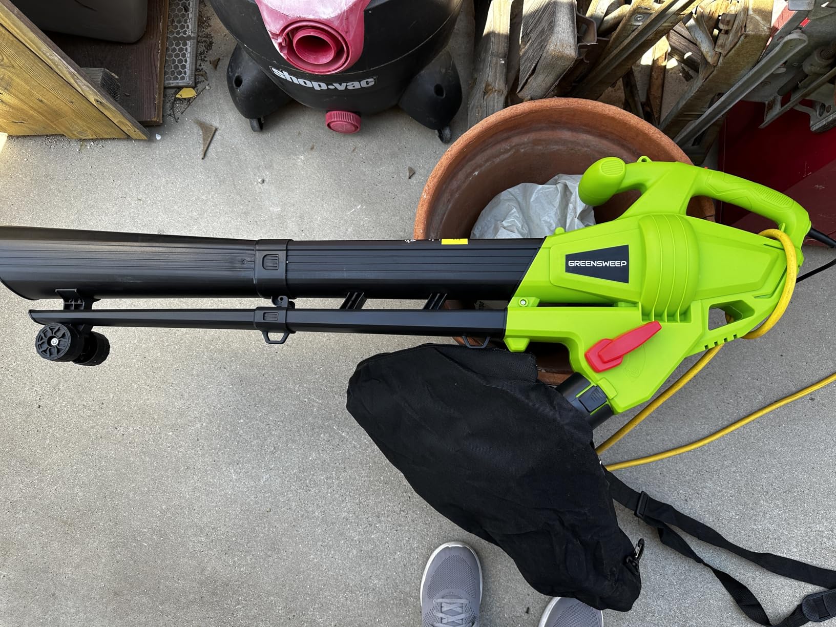 3-in-1 Leaf Blower, Vacuum & Mulcher – 10 Amp Electric Garden Tool with 10-Gallon Collection Bag – Lightweight, Powerful & Easy to Use - Customer Photo 1
