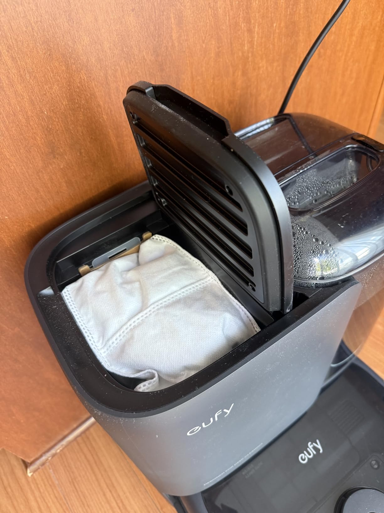 eufy Robot Vacuum E25, HydroJet System with Roller Mop, 20,000 Pa Turbo Suction, All-in-One Robot Vacuum and Mop Combo, Edge-to-Corner Cleaning, Zero-Tangle Design, AI Obstacle Avoidance (Upgraded) Customer Review eufy Robot Vacuum E25, HydroJet System with Roller Mop, 20,000 Pa Turbo Suction, All-in-One Robot Vacuum and Mop Combo, Edge-to-Corner Cleaning, Zero-Tangle Design, AI Obstacle Avoidance (Upgraded) - Customer Photo 2