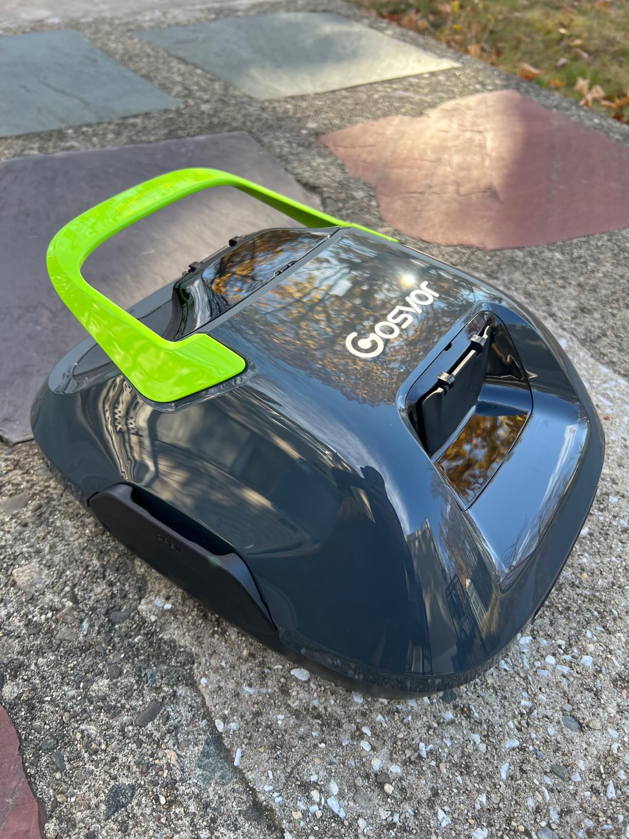 Cordless Robotic Pool Cleaner, Lasts 90 Min, Automatic Vacuum for Above-Ground Pools up to 860 Sq.ft, Portable, Self-Parking, Orange Customer Review Cordless Robotic Pool Cleaner, Lasts 90 Min, Automatic Vacuum for Above-Ground Pools up to 860 Sq.ft, Portable, Self-Parking, Orange - Customer Photo 2