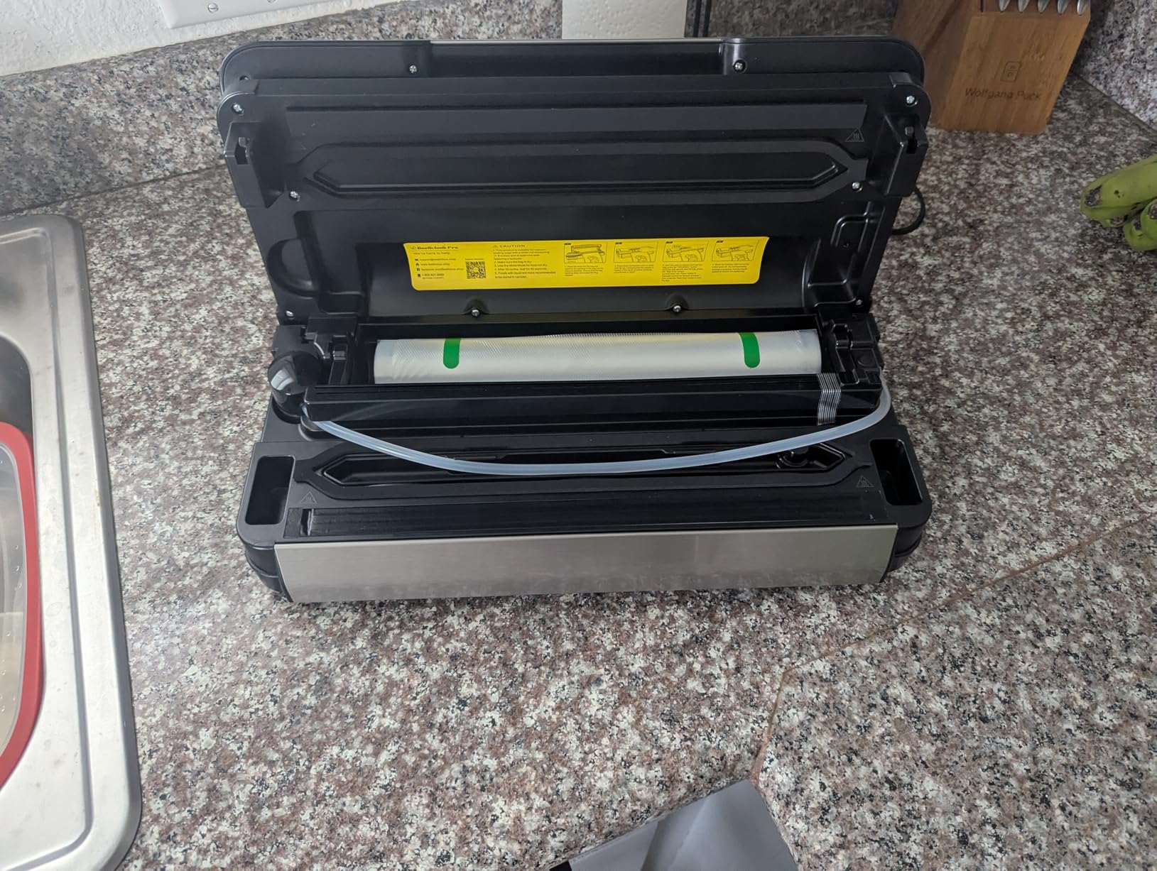 95kPa Vacuum Sealer Machine with AquaLock Technology, for Moist Seals, 2X Seal & 130W, Fully Automatic Food Sealer, Built-In Cutter, Bag Storage & Hose, Precision Sealing, 2 Bag Rolls,Stainless Steel - Customer Photo 2