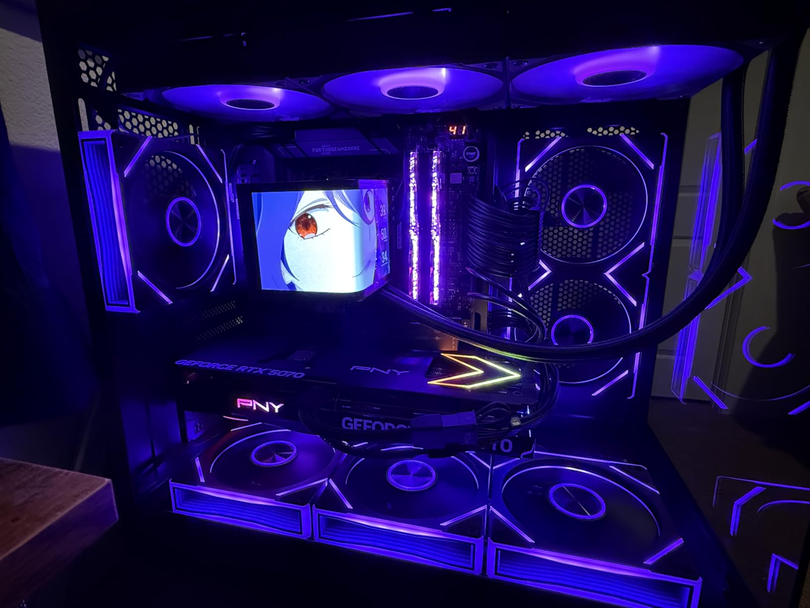 PNY NVIDIA GeForce RTX 5070 Epic-X ARGB OC Triple Fan Graphics Card (12GB GDDR7, 192-bit, Boost Speed 2685 MHz, SFF-Ready, PCIe 5.0, HDMI/DP 2.1, 2.4-Slot, Blackwell Architecture, DLSS 4) customer photo 1