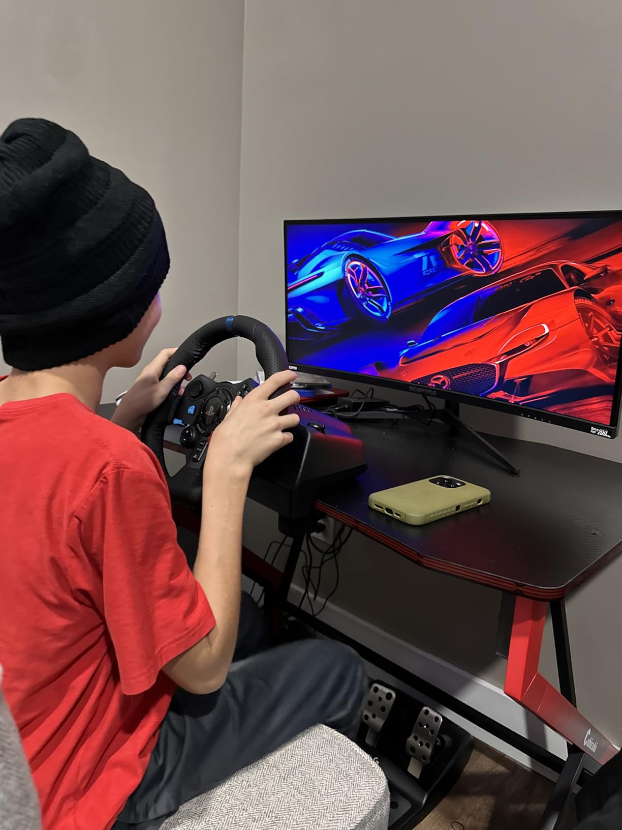 Logitech G29 Driving Force Racing Wheel and Floor Pedals for PS5, PS4, PC, Mac customer photo 1