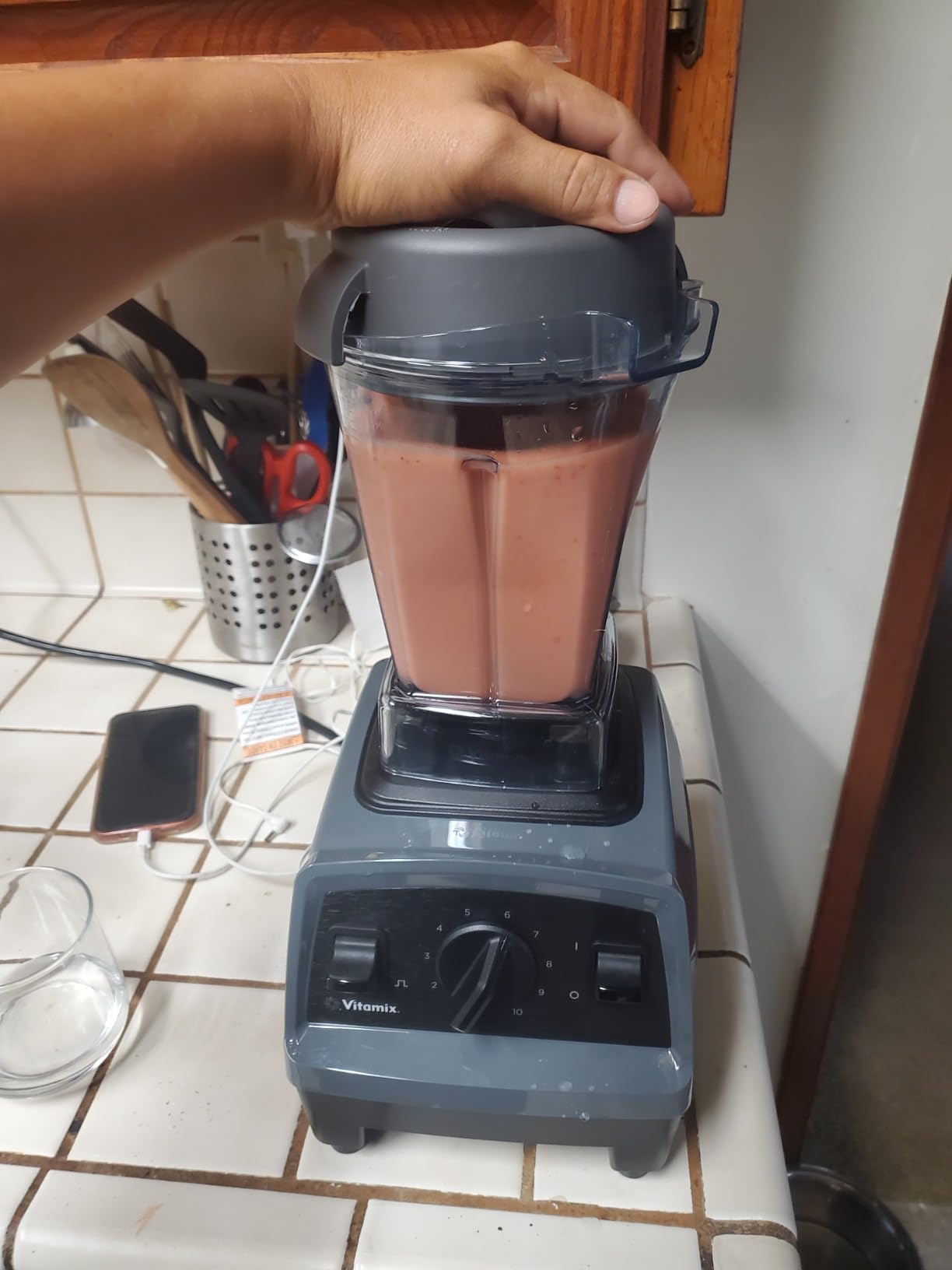 Explorian E310 Blender, Professional-Grade Kitchen Blender for Smoothies, Soups, Juices and More, 10-Speed, Stainless Steel Blades, Self-Cleaning Kitchen Appliance, 48 Oz Container, Black customer photo 2