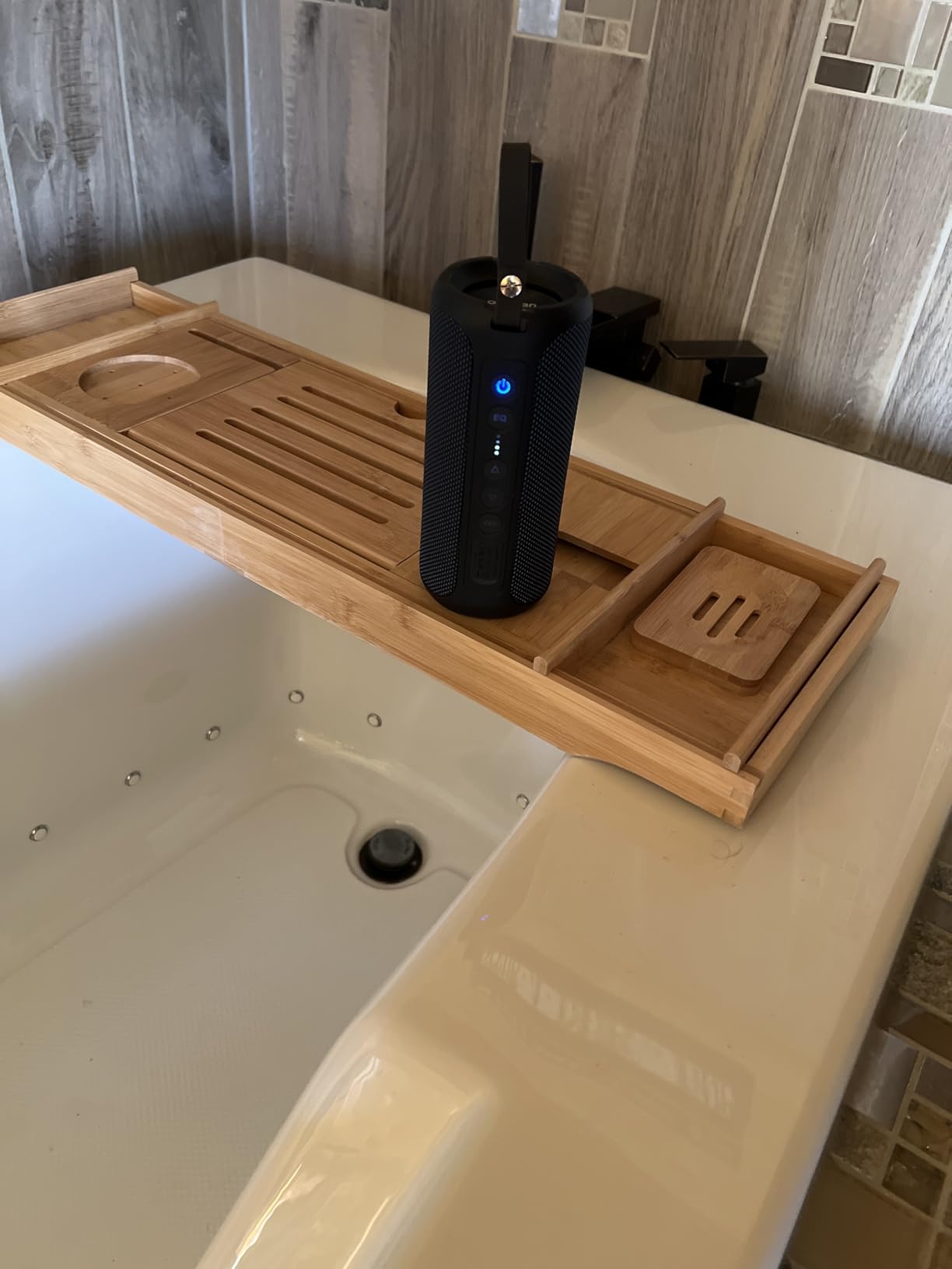 Ortizan Portable Bluetooth Speaker (1st Gen), IPX7 Waterproof, Wireless, Big Sound and Deep Bass, TWS Pairing, 30Hrs of Playtime, for Home/Party/Outdoor/Beach, Birthday Gifts for Men Women - Black customer photo 1