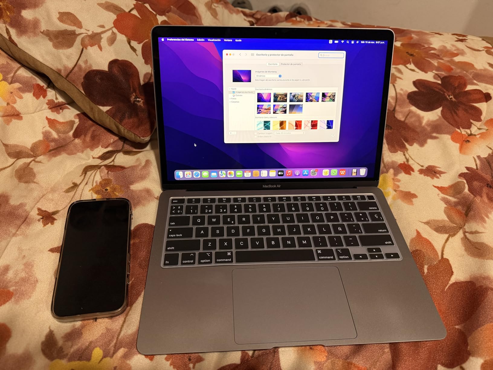 Apple MacBook Air Late 2020 with Apple M1 Chip (13.3 inch, 8GB RAM, 256GB SSD) Space Gray (Renewed) customer photo 1