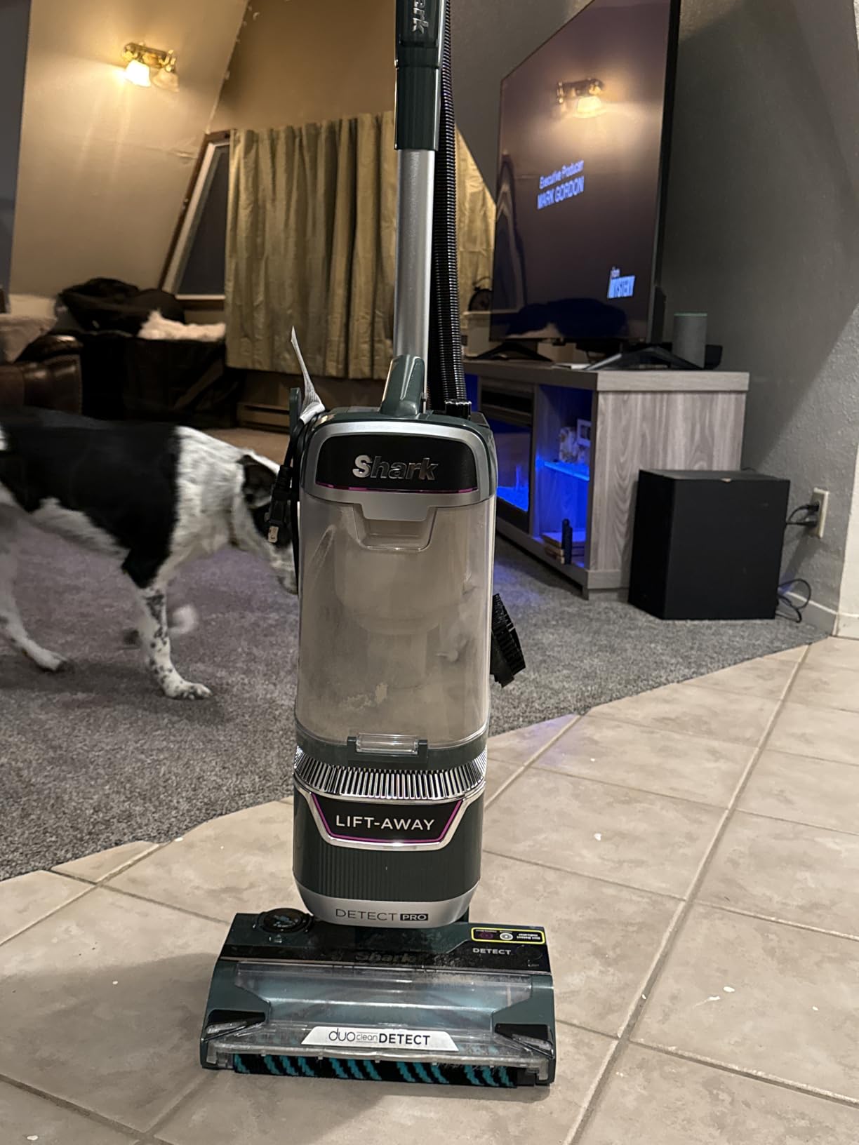 Shark ZU503AMZ Navigator Lift-Away Upright Vacuum with Self-Cleaning Brushroll, HEPA Filter, Swivel Steering, Upholstery Tool & Pet Crevice Tool, Perfect for Pets & Multi-Surface, Teal customer photo 1