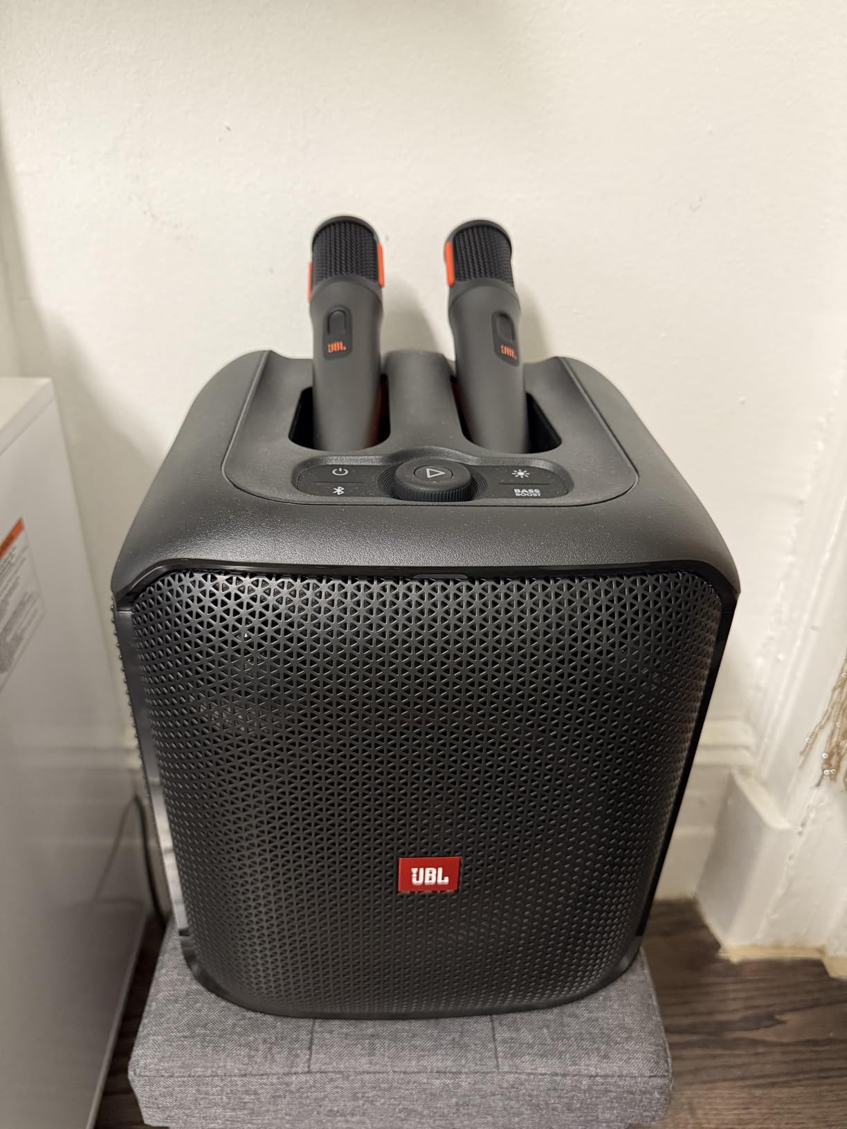 JBL Partybox Encore Essential - 100W Sound, Built-in Dynamic Light Show, Splash Proof Design customer photo 2