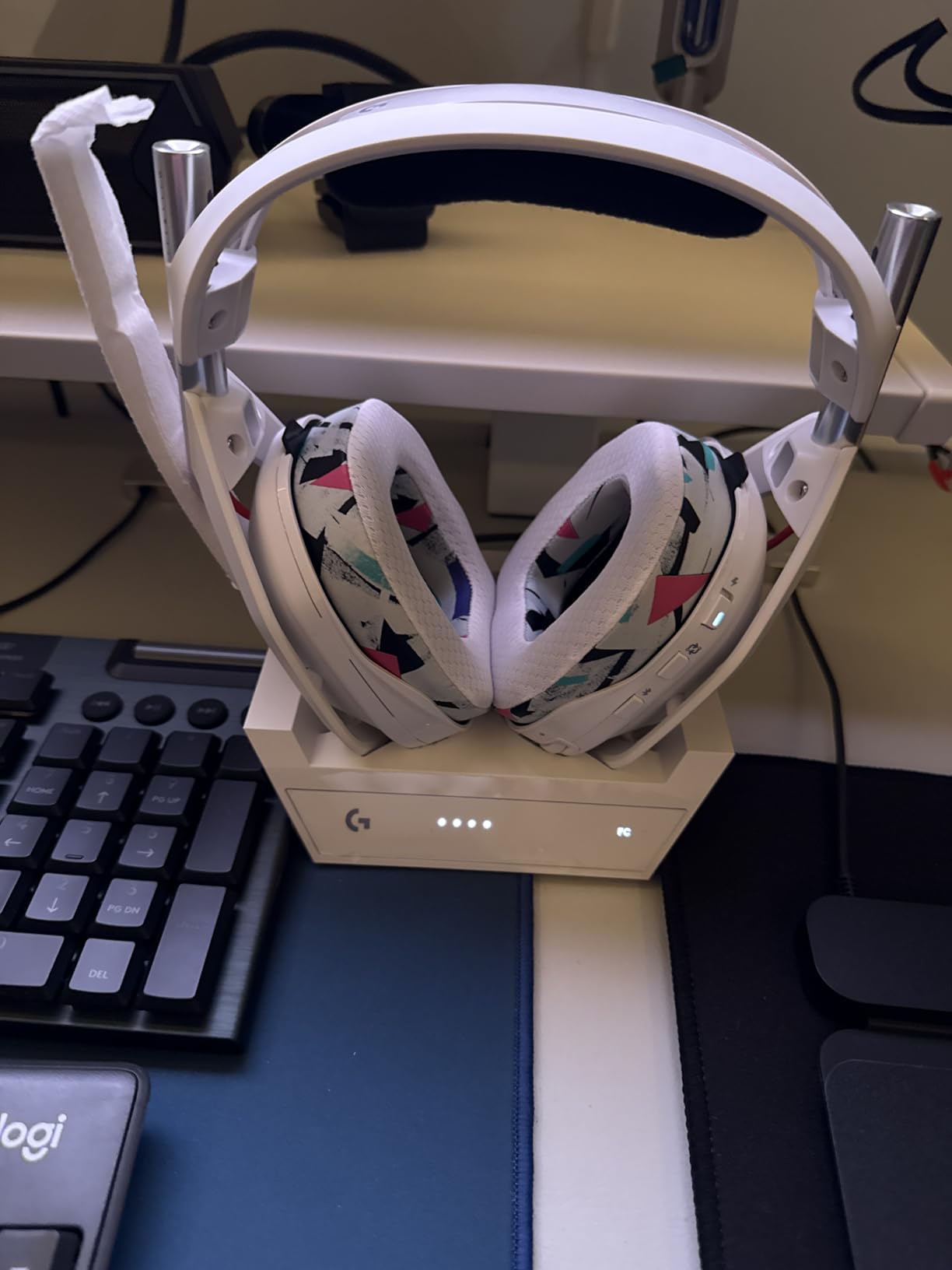 Logitech G Astro A50 X Multi-Platform Wireless Gaming Headset + Base Station customer photo 2