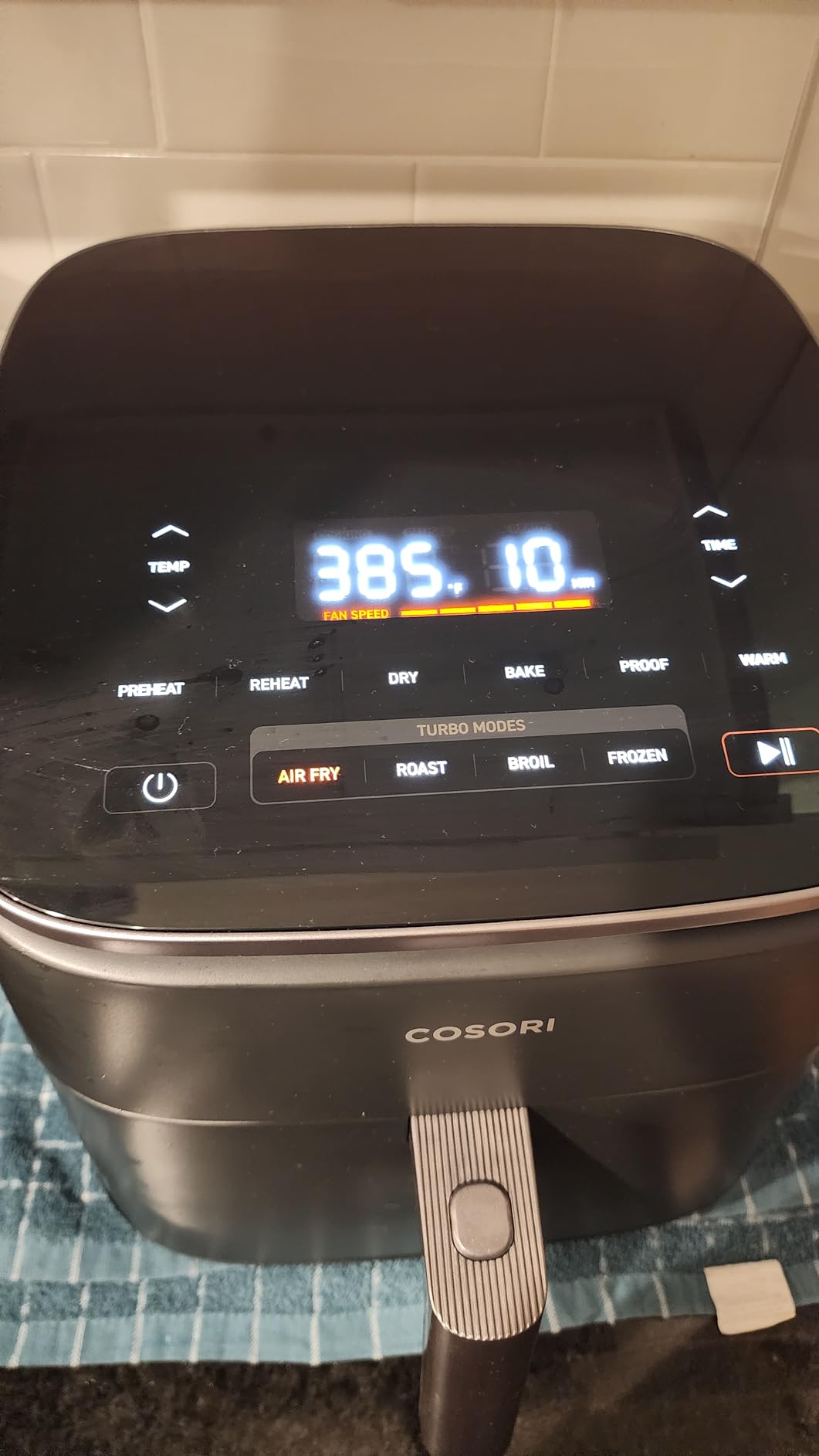 Cosori 9-in-1 TurboBlaze Air Fryer 6 Qt, PFAS-Free Ceramic Coating, 90-450F, Precise Heating for Even Results, Air Fry, Roast, Bake, Broil, Dry, Frozen, Proof, Reheat, Keep Warm, 120V, Dark Gray customer photo 2
