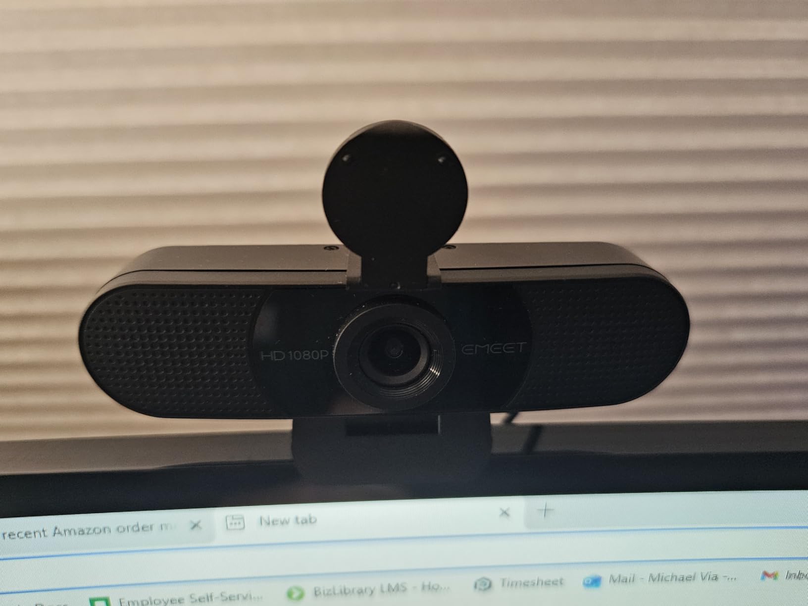 EMEET C960 4K Webcam for PC, 4K UHD CMOS Sensor, PDAF Auto Focus, Dual Omnidirectional Mics, Auto Light Correction, 73 Degree FOV, Plug&Play Webcam w/Privacy Cover, Works w/Zoom/Teams/Skype/Google Meet customer photo 1