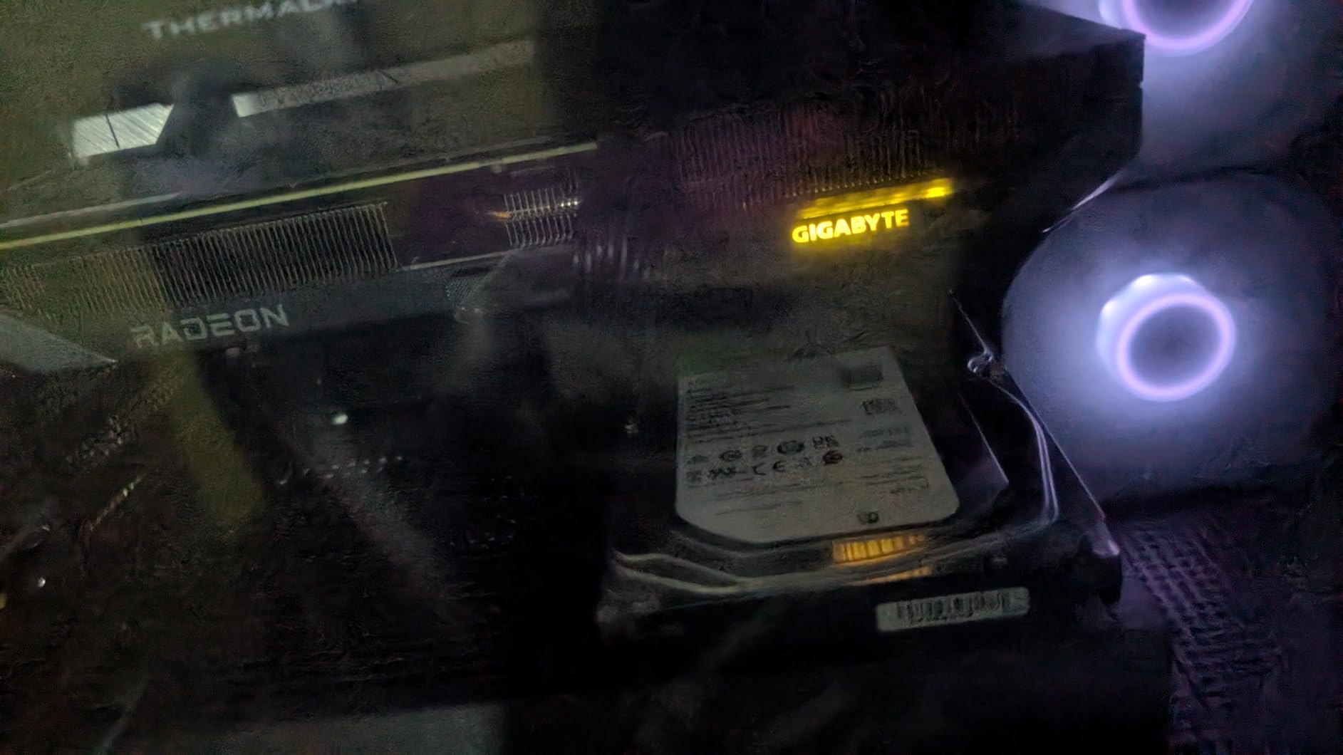 GIGABYTE Radeon RX 7600 XT Gaming OC 16G Graphics Card, 3X WINDFORCE Fans 16GB 128-bit GDDR6 customer photo 2