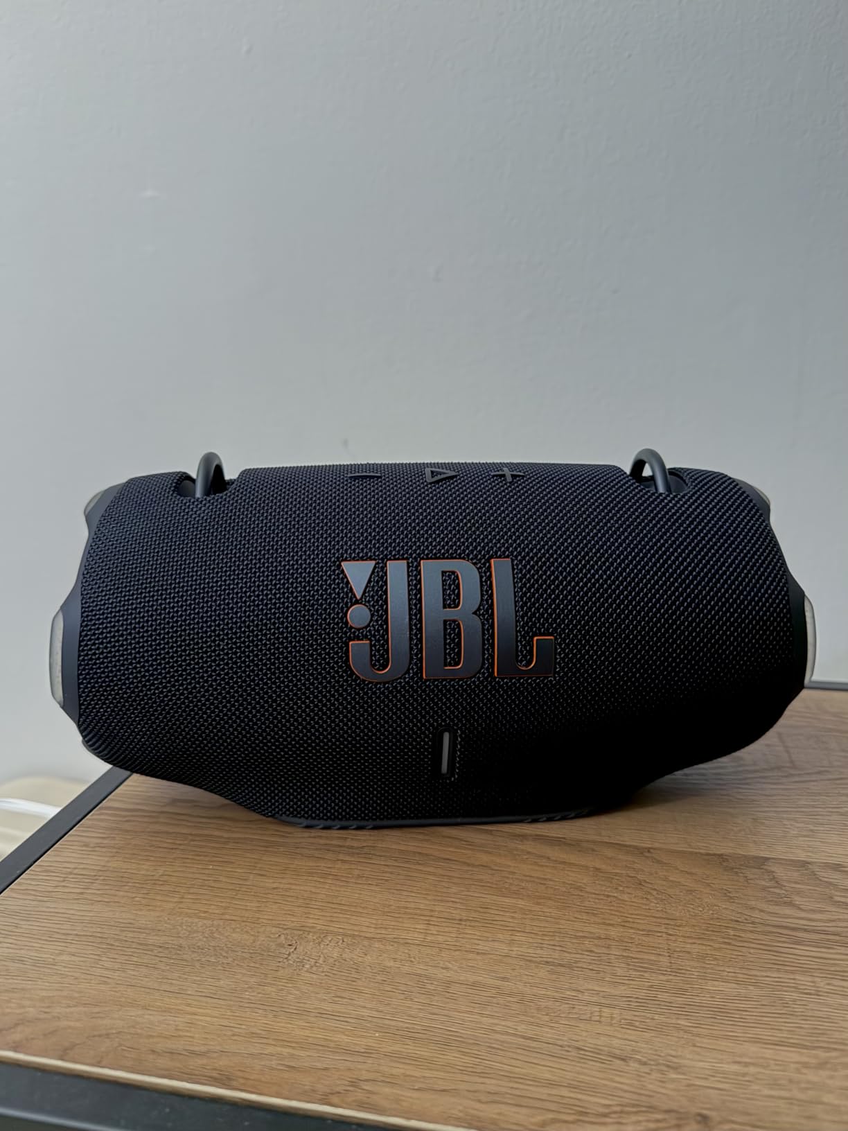 JBL Xtreme 4 - Portable Bluetooth Speaker, Powerful Sound and Deep Bass, IP67 Waterproof, 24 Hours of Playtime, Powerbank, Auracast for Multi-Speaker Pairing (Black) customer photo 1