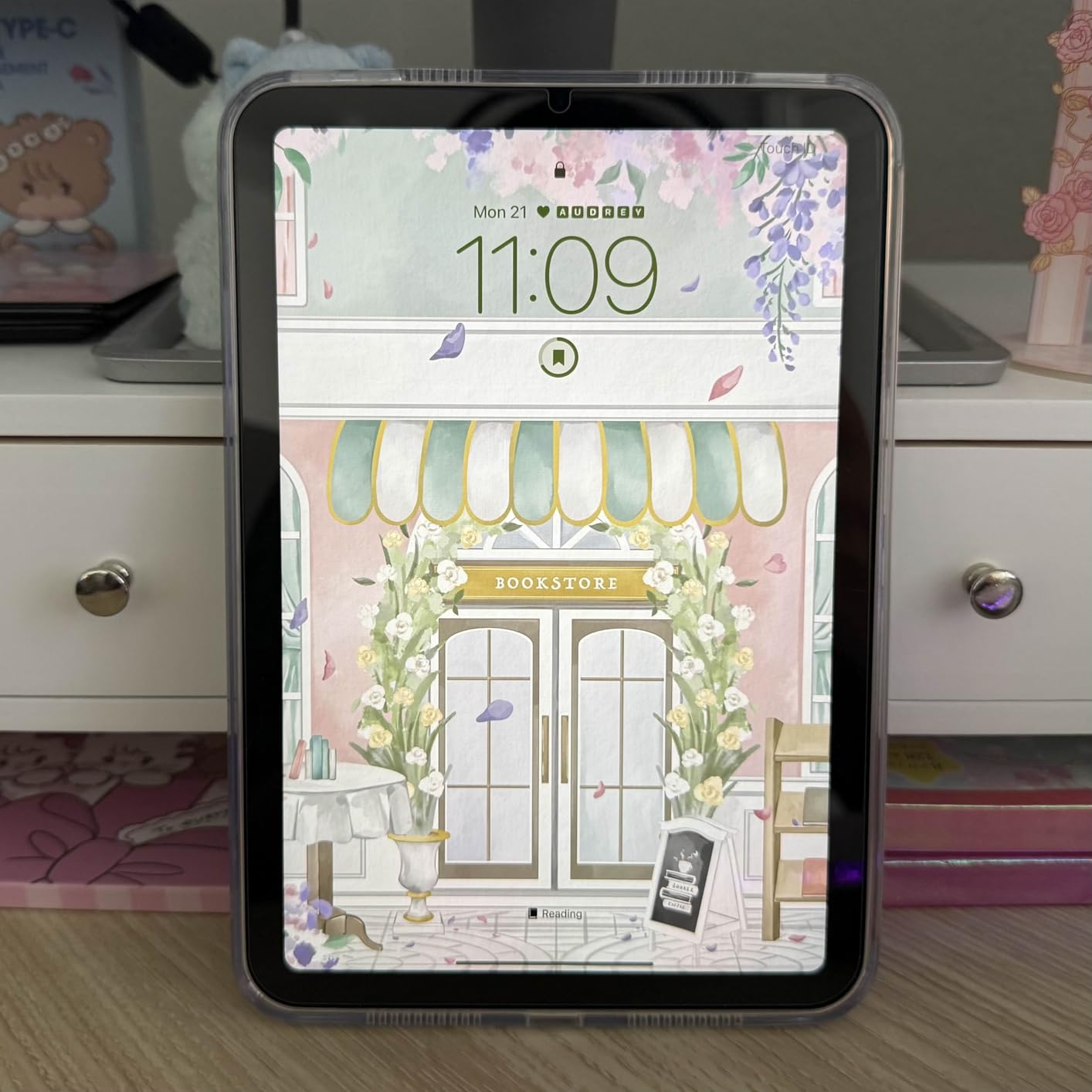 iPad mini (A17 Pro): Apple Intelligence, 8.3-inch Liquid Retina Display, 128GB, Wi-Fi 6E, 12MP Front/12MP Back Camera, Touch ID, All-Day Battery Life - Space Gray customer photo 1