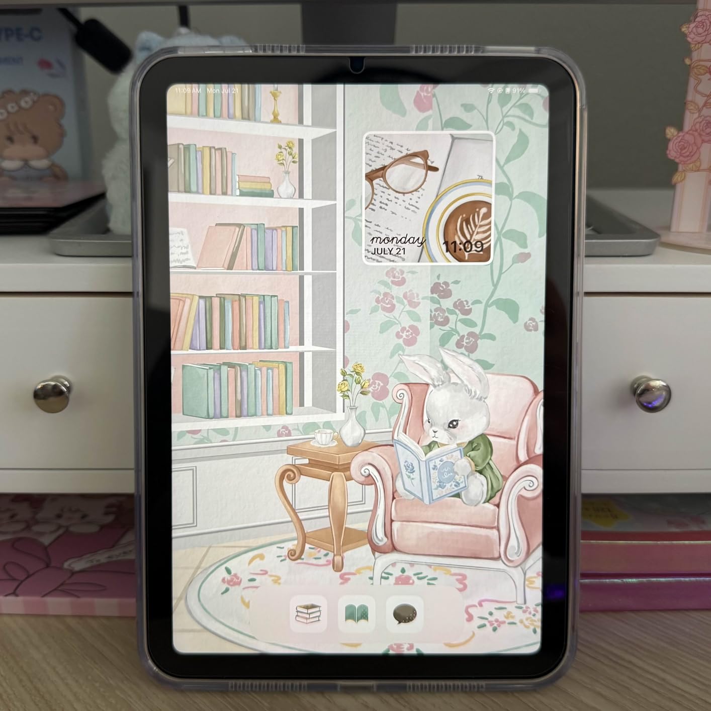 iPad mini (A17 Pro): Apple Intelligence, 8.3-inch Liquid Retina Display, 128GB, Wi-Fi 6E, 12MP Front/12MP Back Camera, Touch ID, All-Day Battery Life - Space Gray customer photo 2