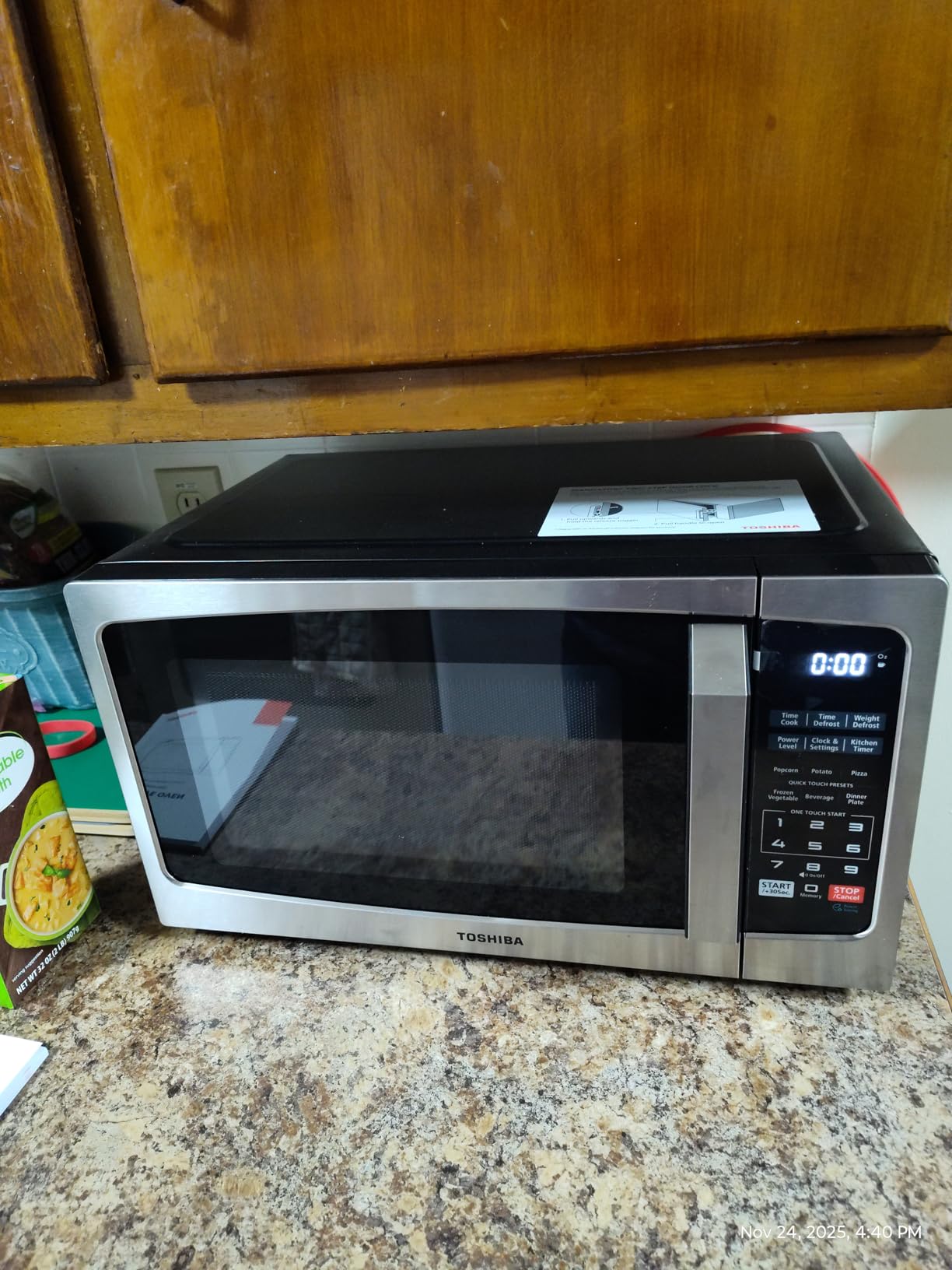 TOSHIBA ML-EM09PA(BS) Small Microwave Oven with 6 Auto Menus, Mute Function, LED Lighting Countertop Microwave Perfect for Kitchen, 0.9 Cu Ft, 10.6 Inch Removable Turntable, 900W Black Stainless Steel customer photo 1