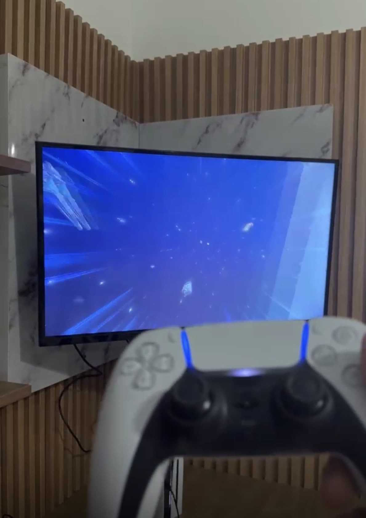 PlayStation 5 Console - ASTRO BOT Bundle customer photo 1