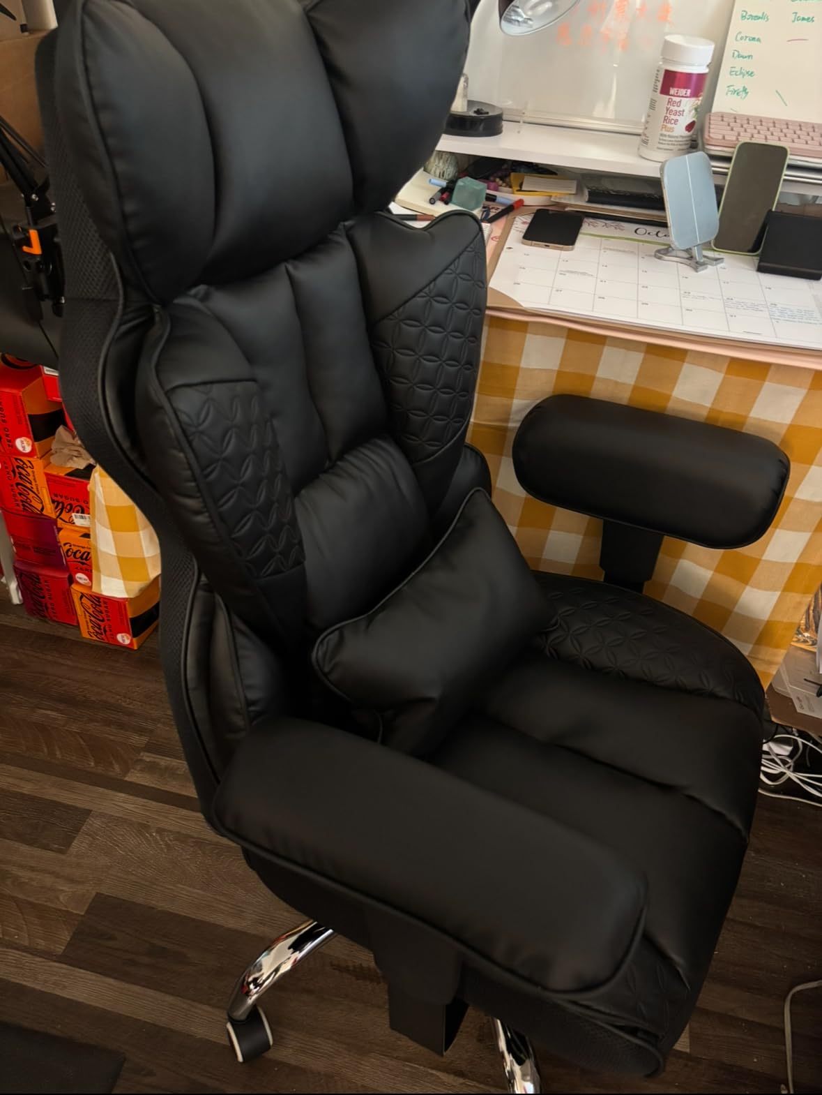 GTRACING Big and Tall Gaming Chair 400lbs Heavy Duty Office Chair with Foot Rest & Ergonomic Pocket Spring Lumbar Support, High Back 3D Saddle Shaped Cushion (Matte-Black) customer photo 2