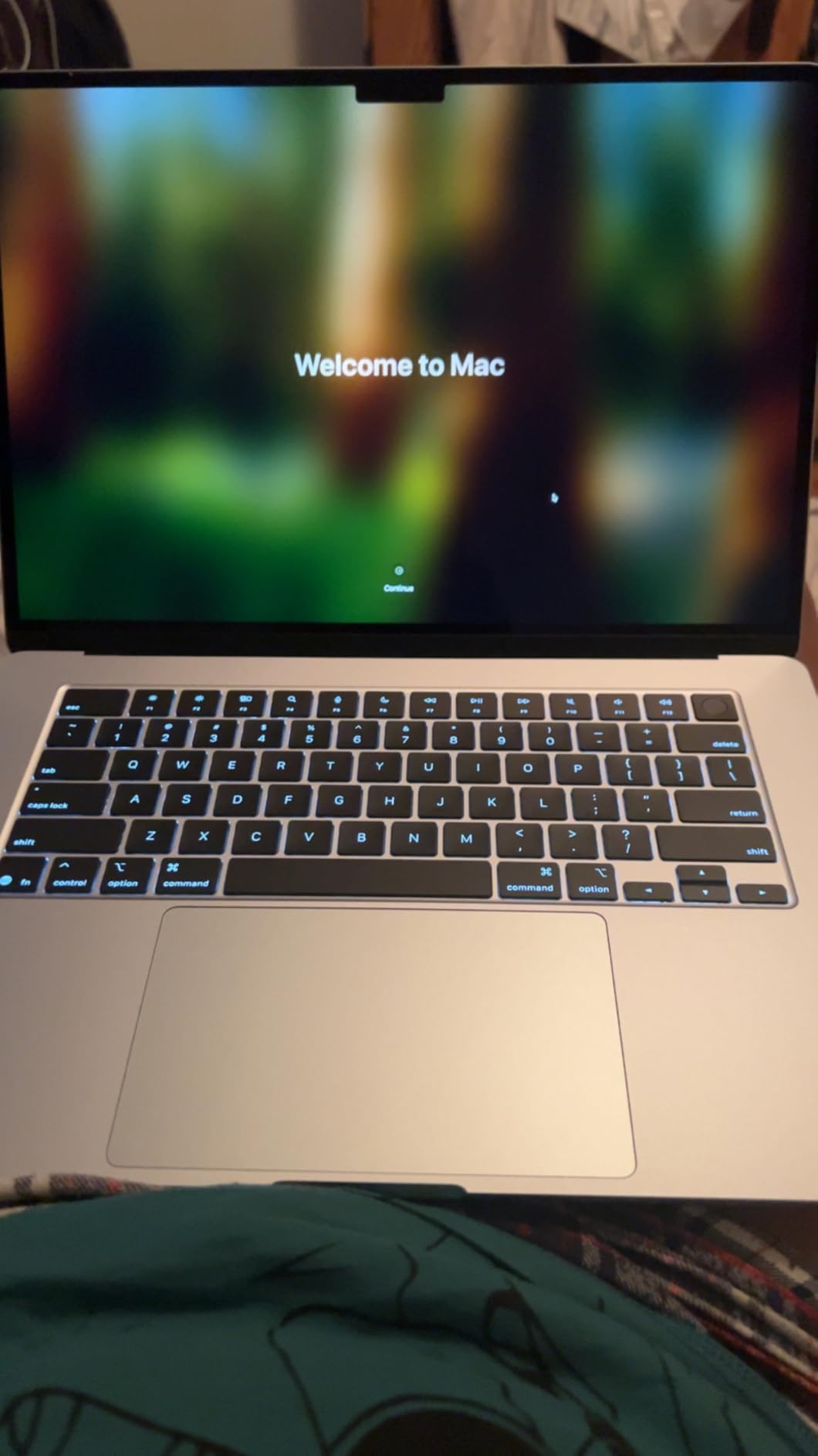Apple 2025 MacBook Air 15-inch Laptop with M4 chip: Built for Apple Intelligence, 15.3-inch Liquid Retina Display, 16GB Unified Memory, 256GB SSD Storage, 12MP Center Stage Camera, Touch ID; Sky Blue customer photo 1