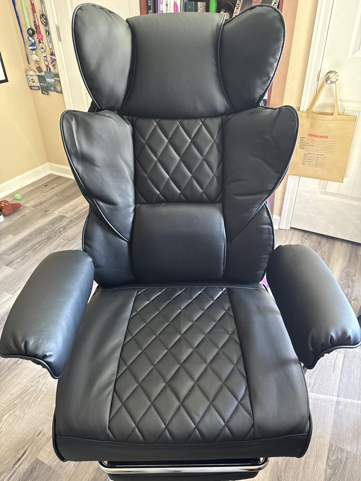 COMHOMA Big and Tall Office Chair, High Back Leather Gaming Chair with Footrest, Executive Ergonomic Office Chair with Pocket Spring Lumbar Support and with Outward Fixed Soft Armrests customer photo 1