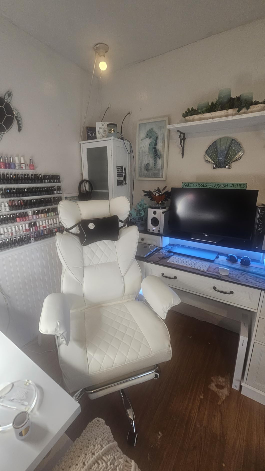 COMHOMA Big and Tall Office Chair, High Back Leather Gaming Chair with Footrest, Executive Ergonomic Office Chair with Pocket Spring Lumbar Support and with Outward Fixed Soft Armrests customer photo 2