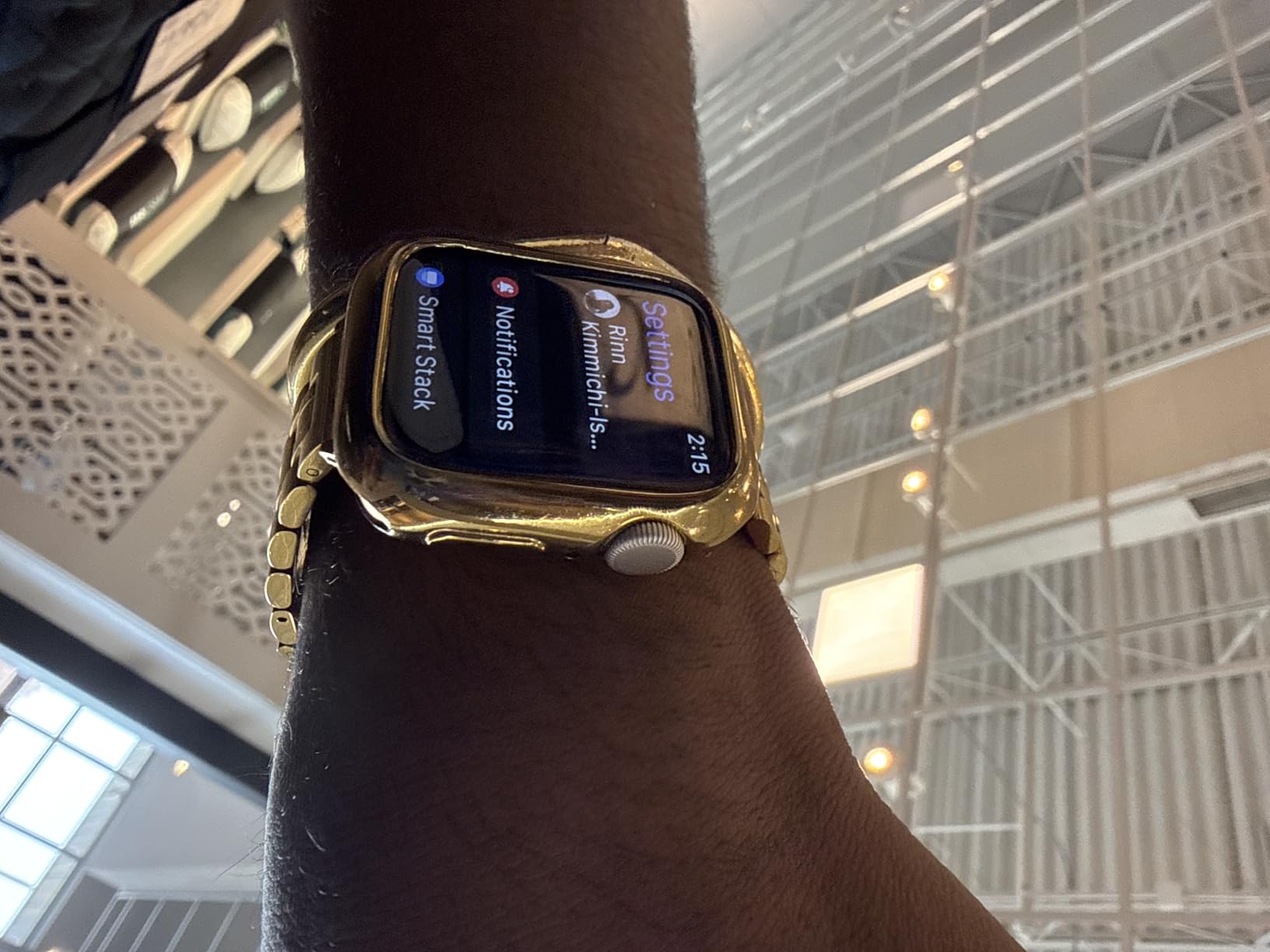 Apple Watch SE 3 [GPS 40mm] Smartwatch with Midnight Aluminum Case with Midnight Sport Band - S/M customer photo 1
