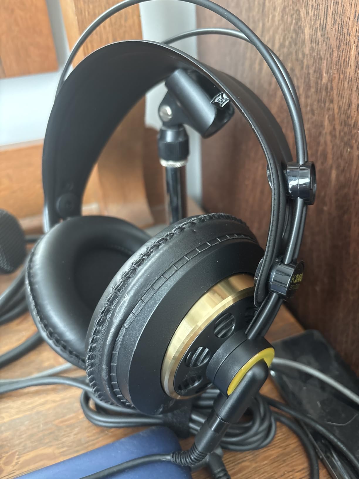 AKG K240STUDIO Semi-Open Studio Headphones Customer Review AKG K240STUDIO Semi-Open Studio Headphones - Customer Photo 1