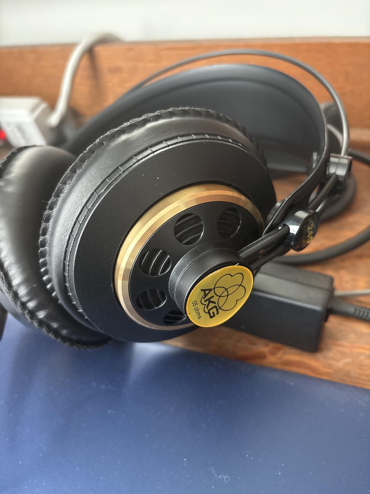 AKG K240STUDIO Semi-Open Studio Headphones Customer Review AKG K240STUDIO Semi-Open Studio Headphones - Customer Photo 2