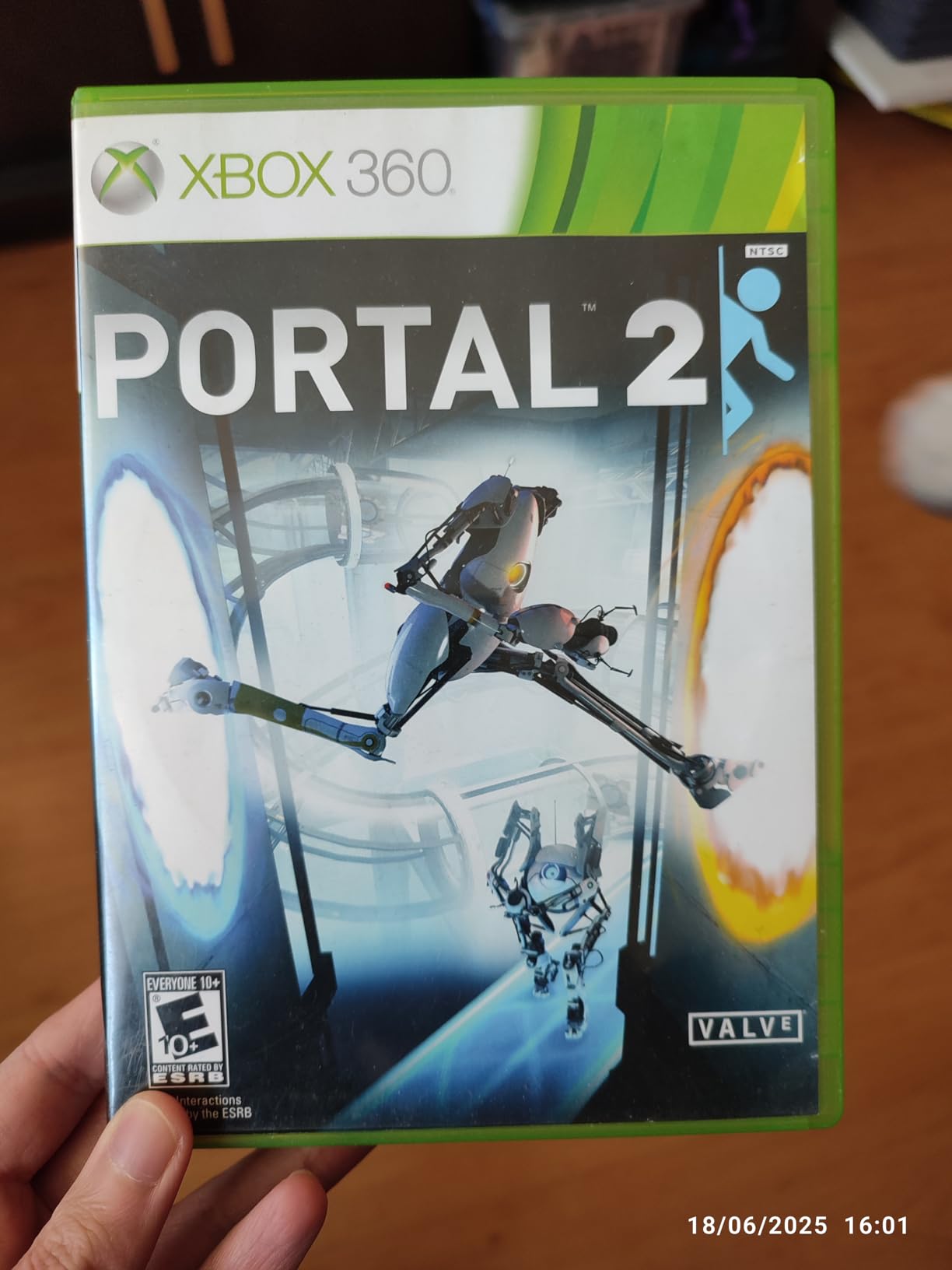 Portal 2 - Xbox 360 - Customer Photo 1