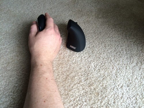 Anker 2.4G Wireless Vertical Ergonomic Optical Mouse for Work, Multi-Device Connectivity, 800/1200 /1600 DPI, 5 Buttons for Laptop, Desktop, PC, MacBook - Black Customer Review Anker 2.4G Wireless Vertical Ergonomic Optical Mouse for Work, Multi-Device Connectivity, 800/1200 /1600 DPI, 5 Buttons for Laptop, Desktop, PC, MacBook - Black - Customer Photo 2