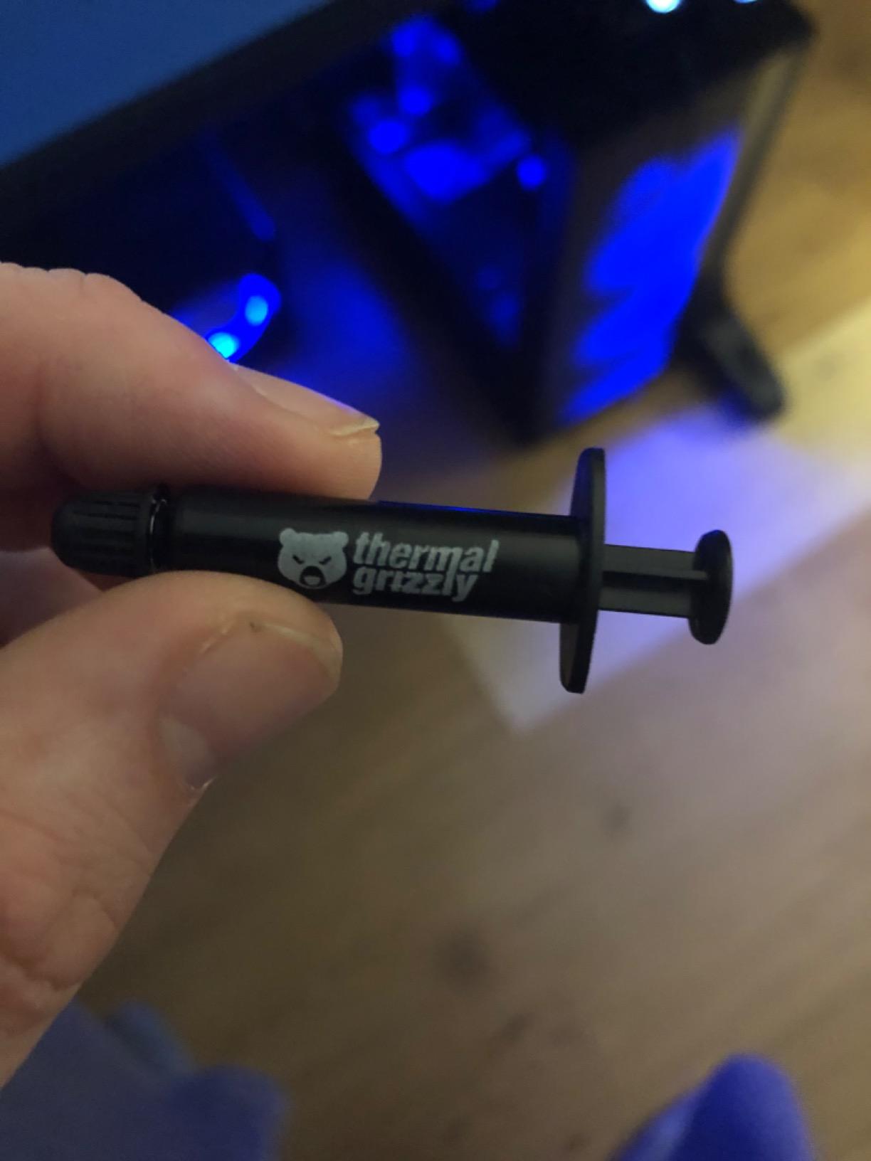 Thermal Grizzly Kryonaut - 1 Gram - Extremly High Performance Thermal Paste - for Demanding Applications and Overclocking CPU/GPU/PS4/PS5/Xbox - Customer Photo 2