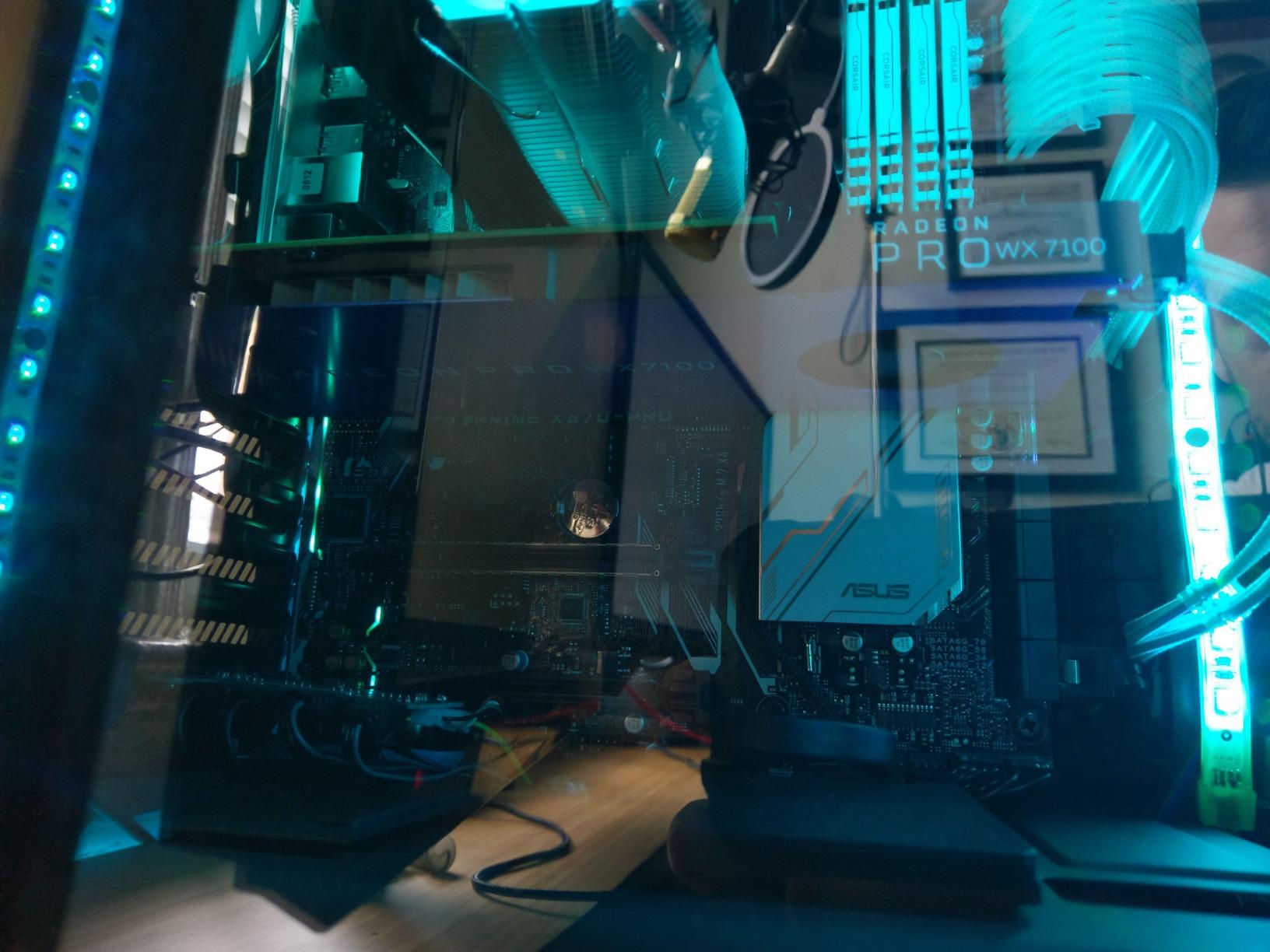 AMD Radeon Pro WX 7100 100-505826 8GB 256-bit GDDR5 Video Cards - Workstation - Customer Photo 2